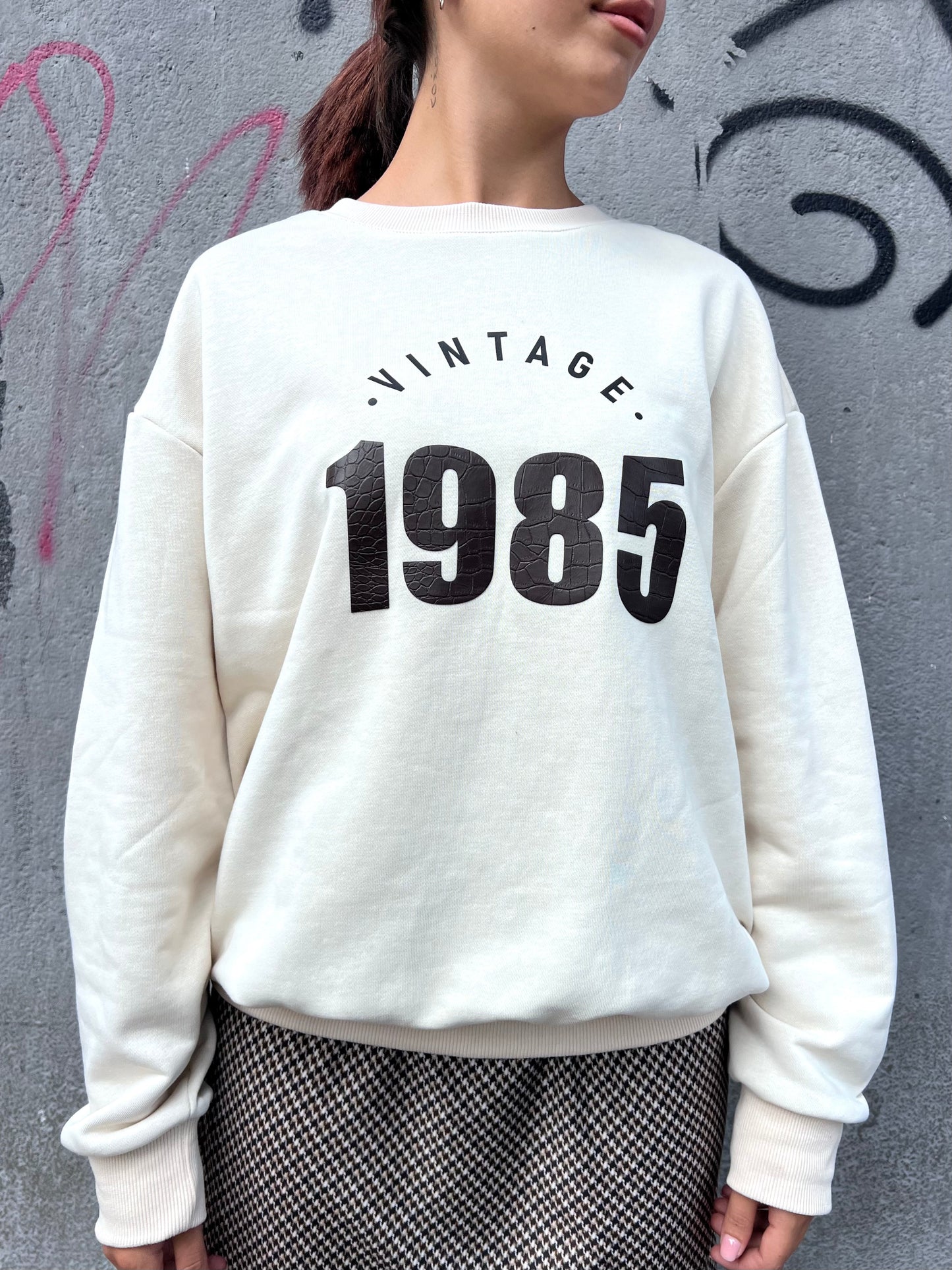 SUSY MIX FELPA OVER “VINTAGE 1985” BURRO