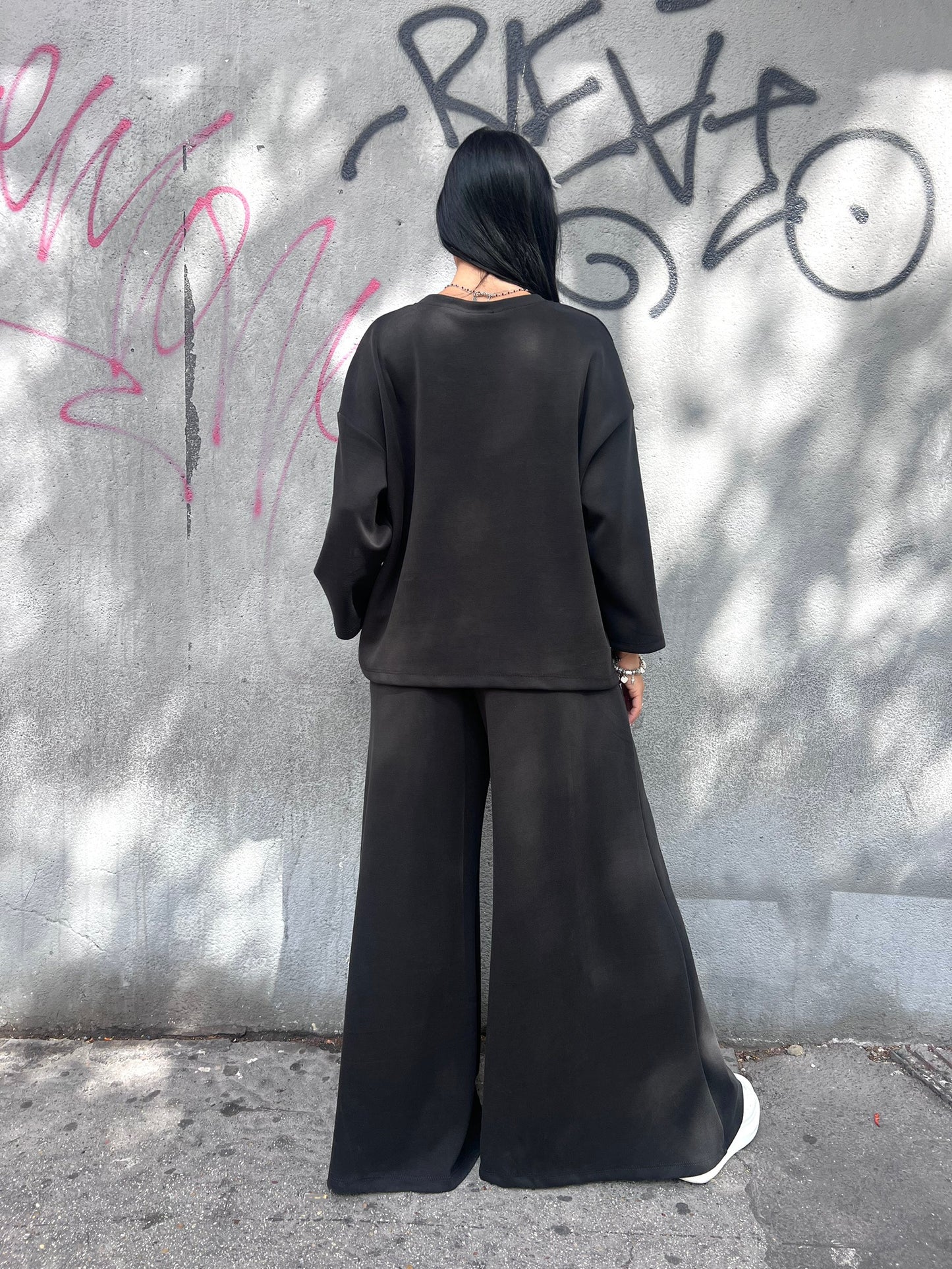 SUSY MIX COMPLETO FELPA& PANTALONE MARIKA NERO
