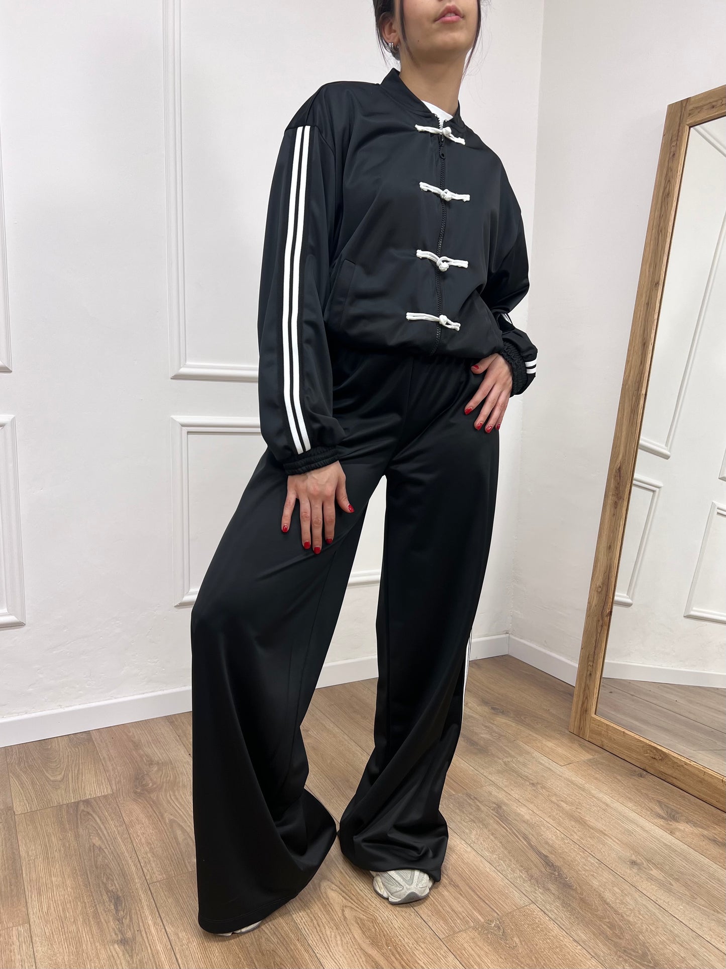 SUSY MIX FELPA ALAMARI CON BANDE JOSY NERO