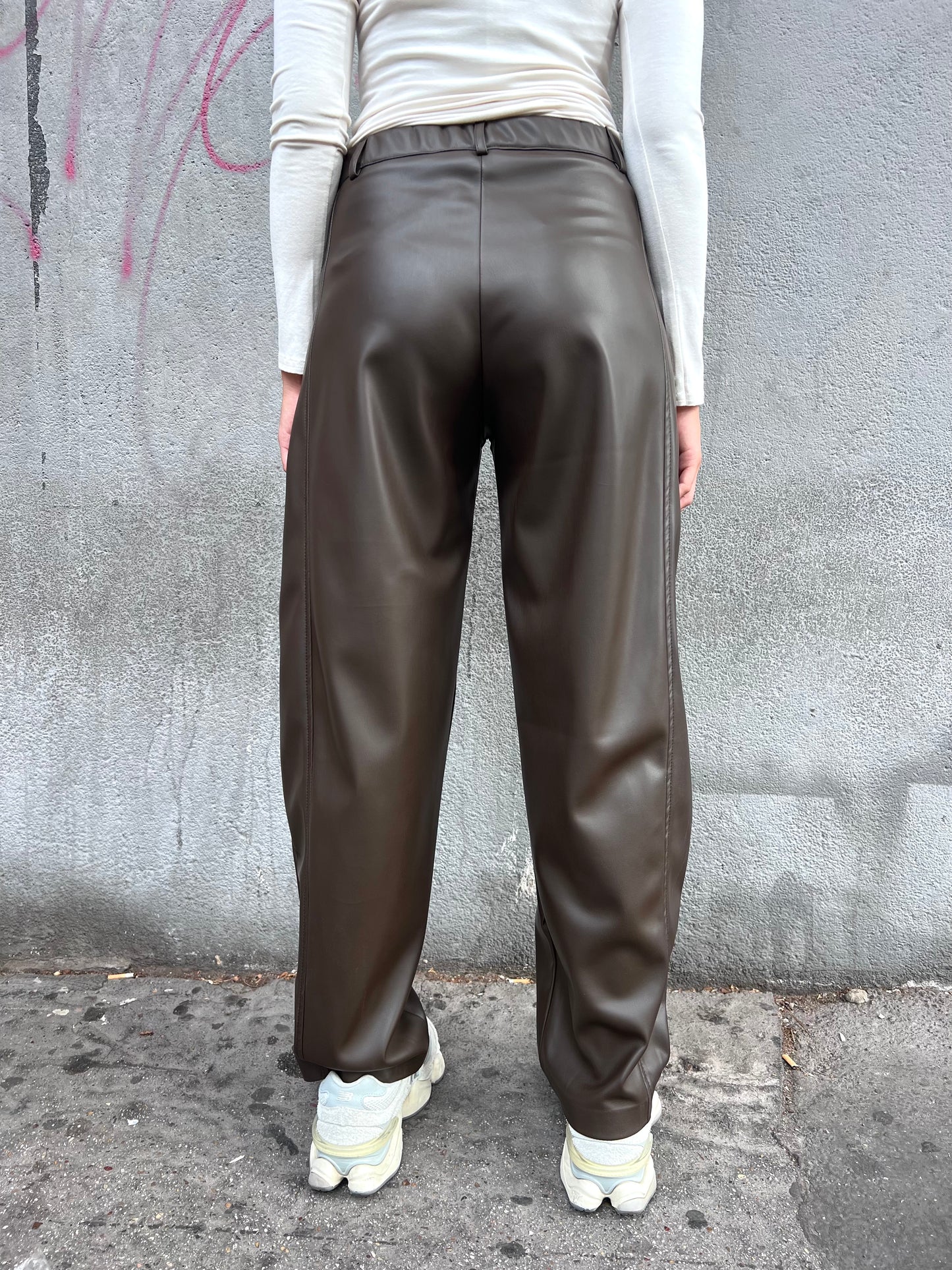 SUSY MIX PANTALONE VITA ALTA ECOPELLE BALLON SELENIA MORO