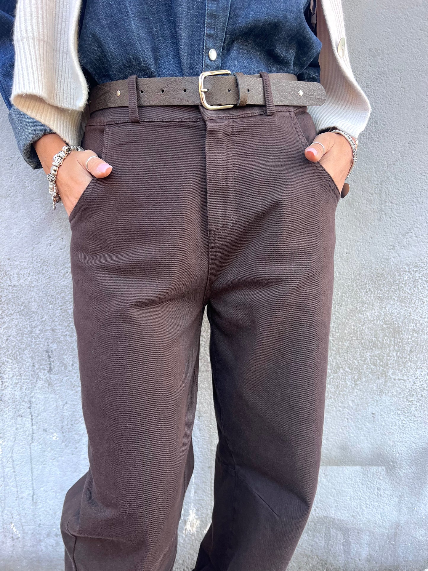 MOTEL PANTALONE BARREL CON CINTURA CIOCCOLATO