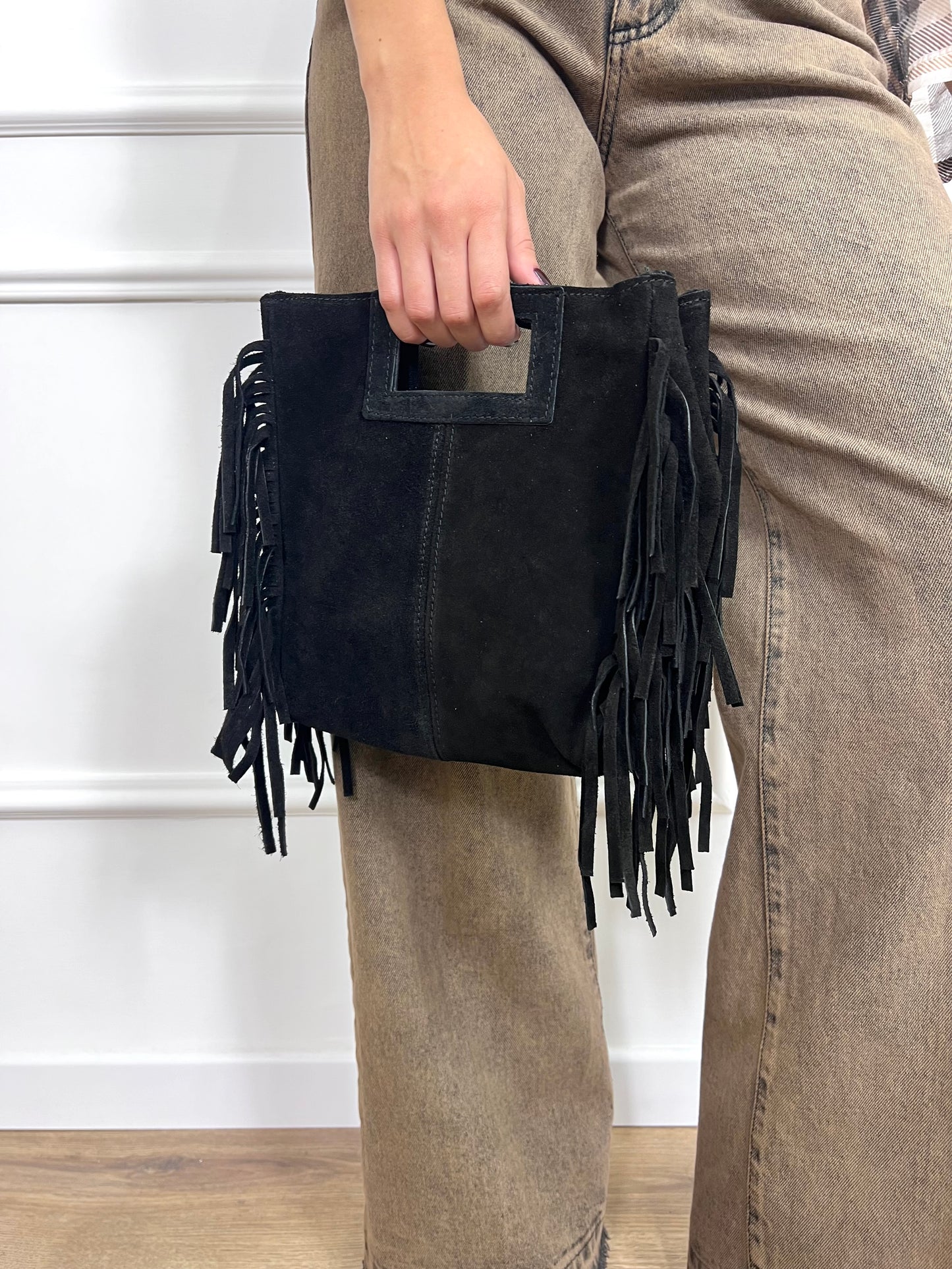 BORSA MINI SHOPPER IN CAMOSCIO CON FRANGE NERO