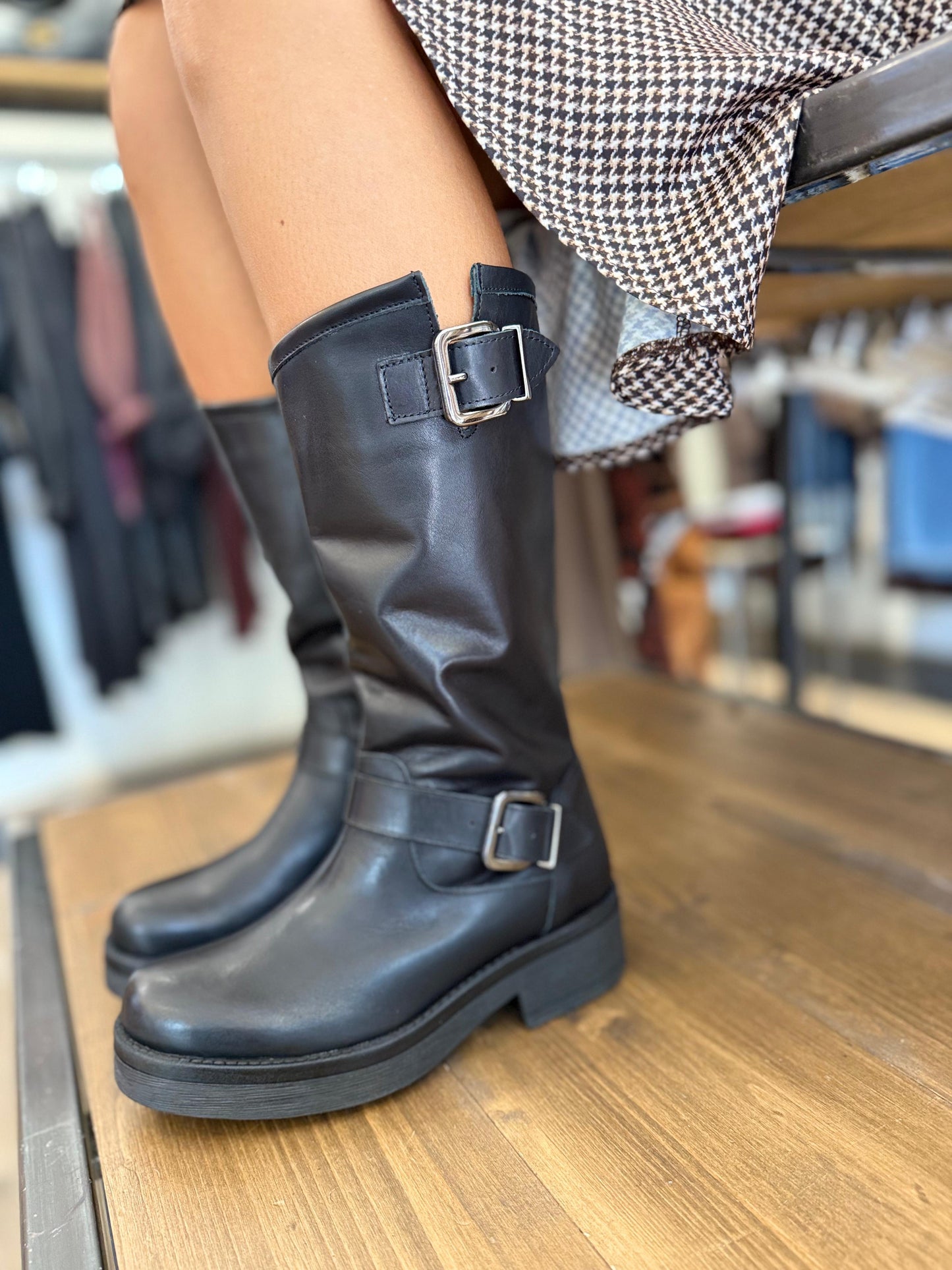 STIVALE BIKER DUE FIBBIE IN PELLE NERO