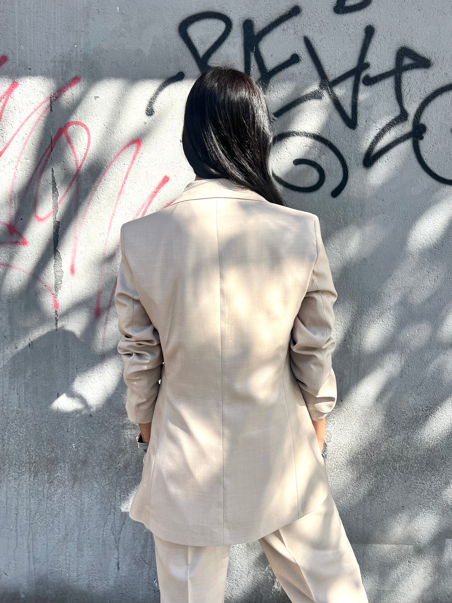 GIACCA UN BOTTONE ASIMMETRICA OLGA BEIGE