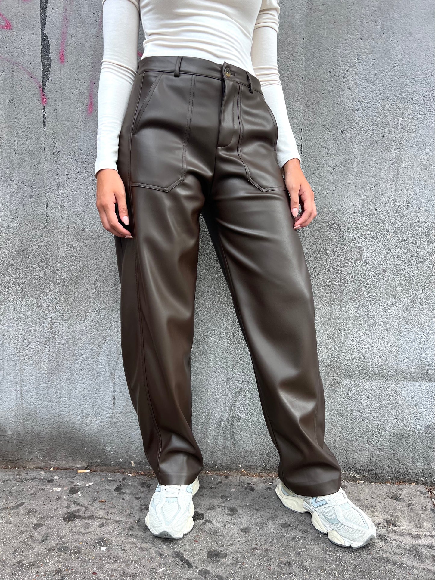SUSY MIX PANTALONE VITA ALTA ECOPELLE BALLON SELENIA MORO