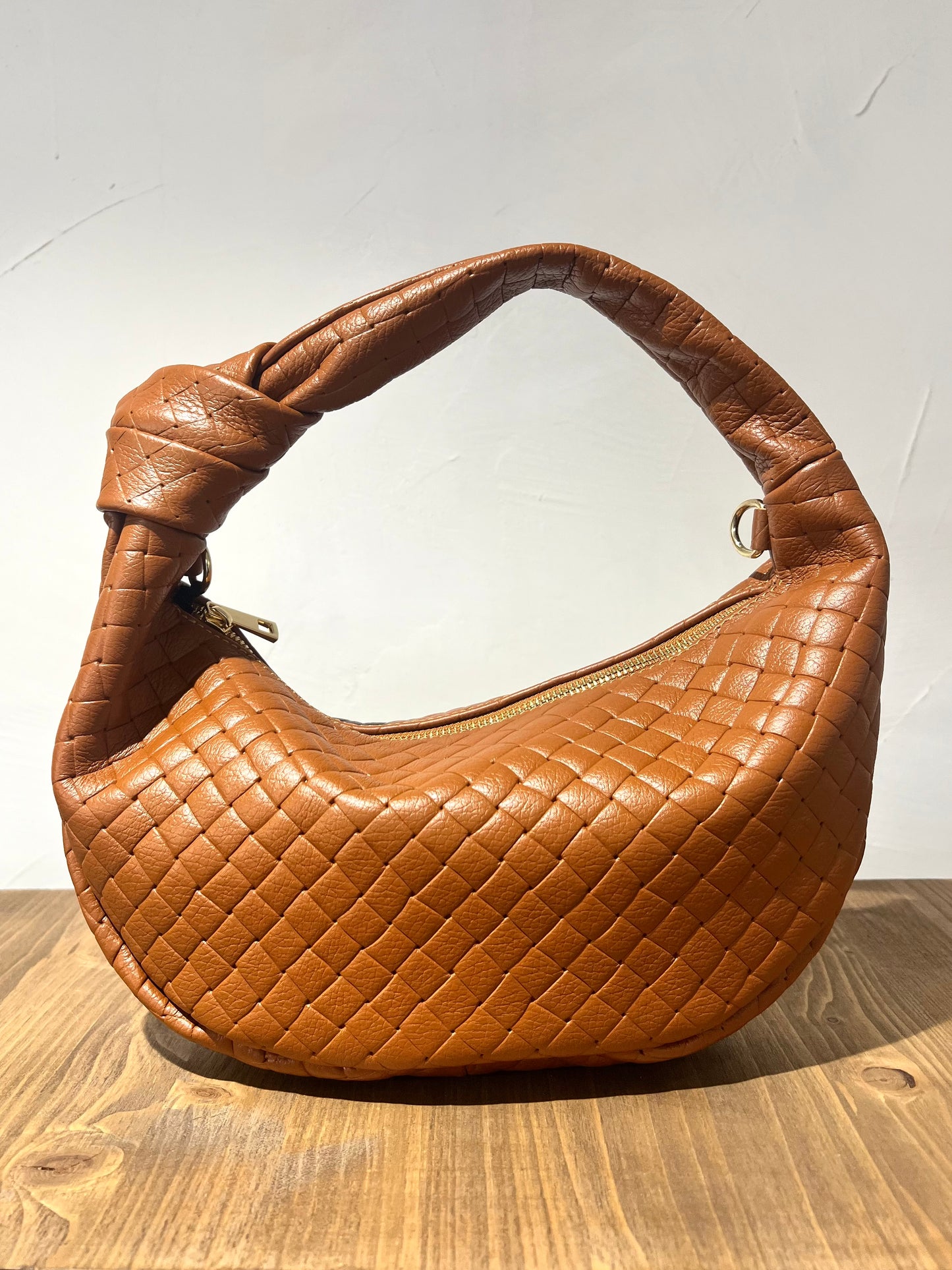 BORSA PELLE INTRECCIATA NODO JODIE CUOIO