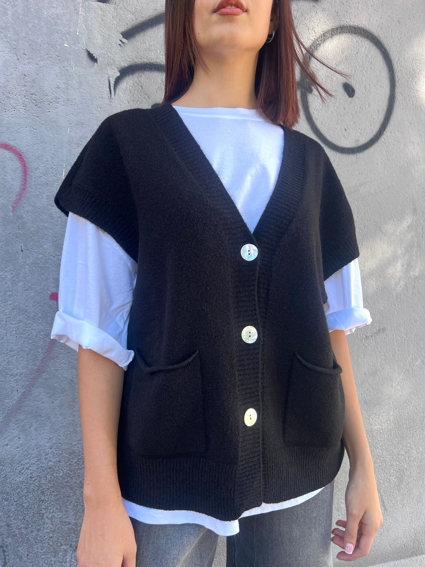 SUSY MIX GILET “SCOLLO V” BOTTONI TERESA NERO