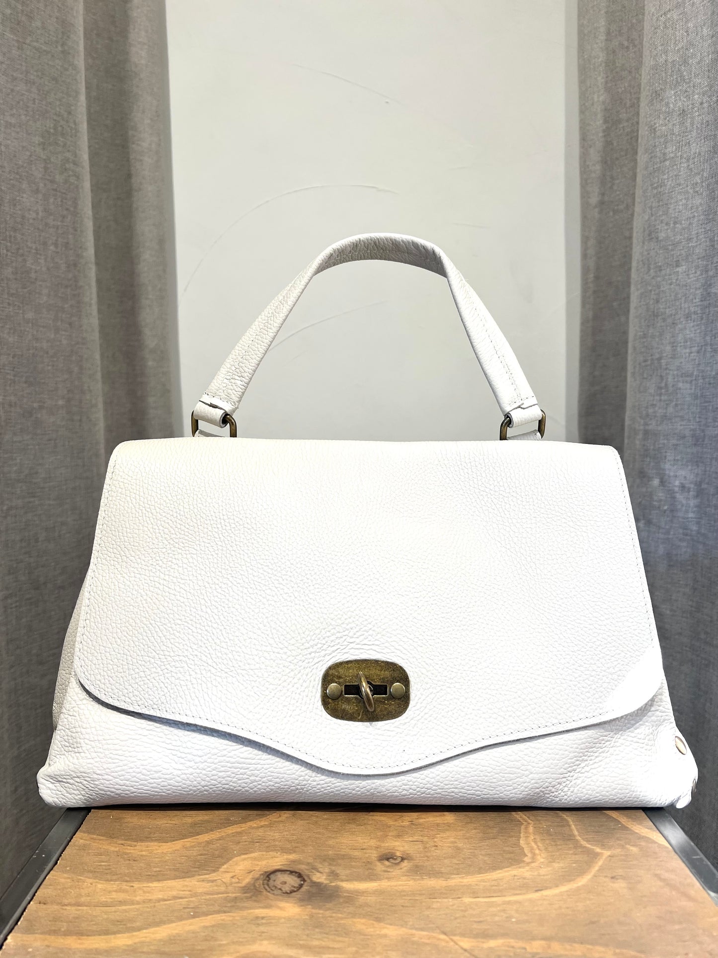 BORSA POSTINA GRANDE IN PELLE BURRO