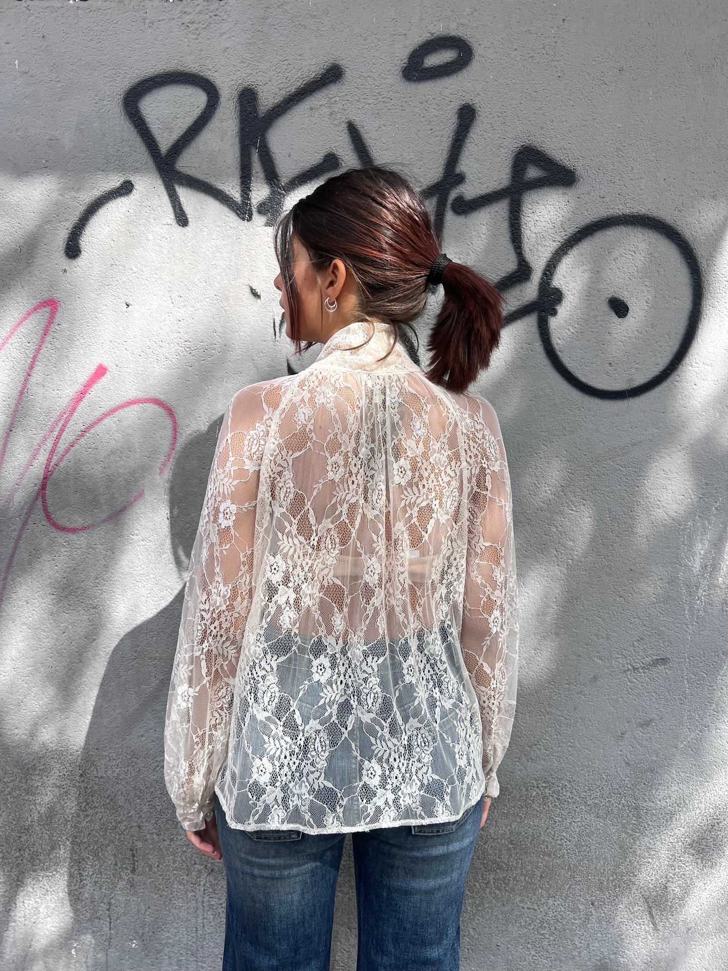 BLUSA PIZZO COLLO COREANO FIOCCO ANDREIA AVORIO