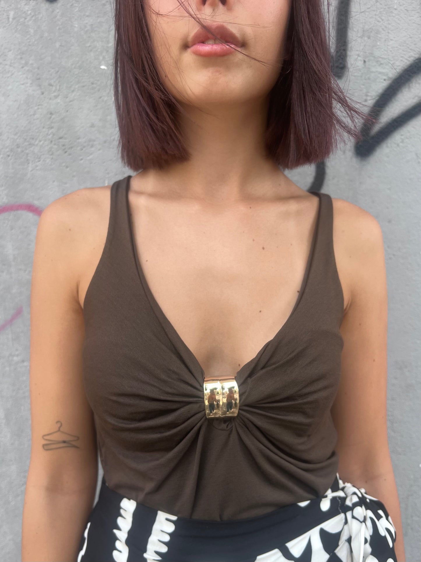 SUSY MIX CANOTTA SCOLLATA CON ACCESSORIO SENO ELIA MORO