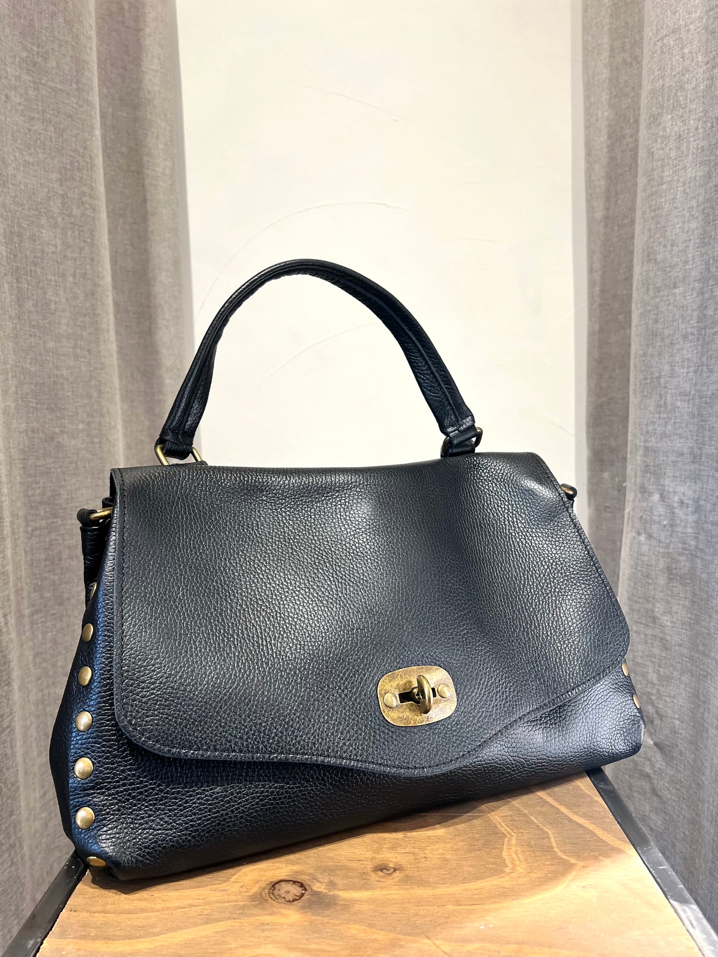 BORSA POSTINA GRANDE IN PELLE NERO