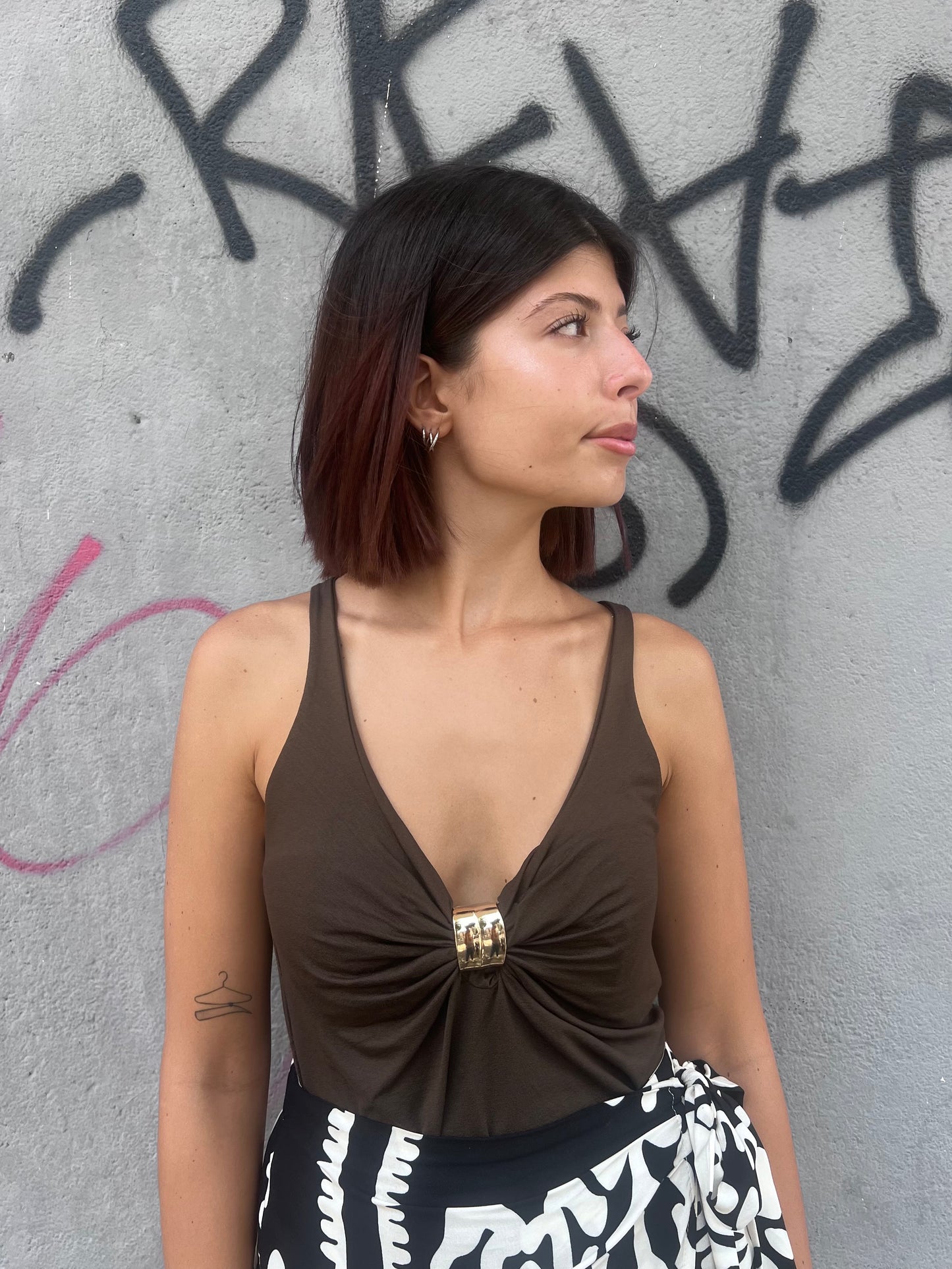 SUSY MIX CANOTTA SCOLLATA CON ACCESSORIO SENO ELIA MORO
