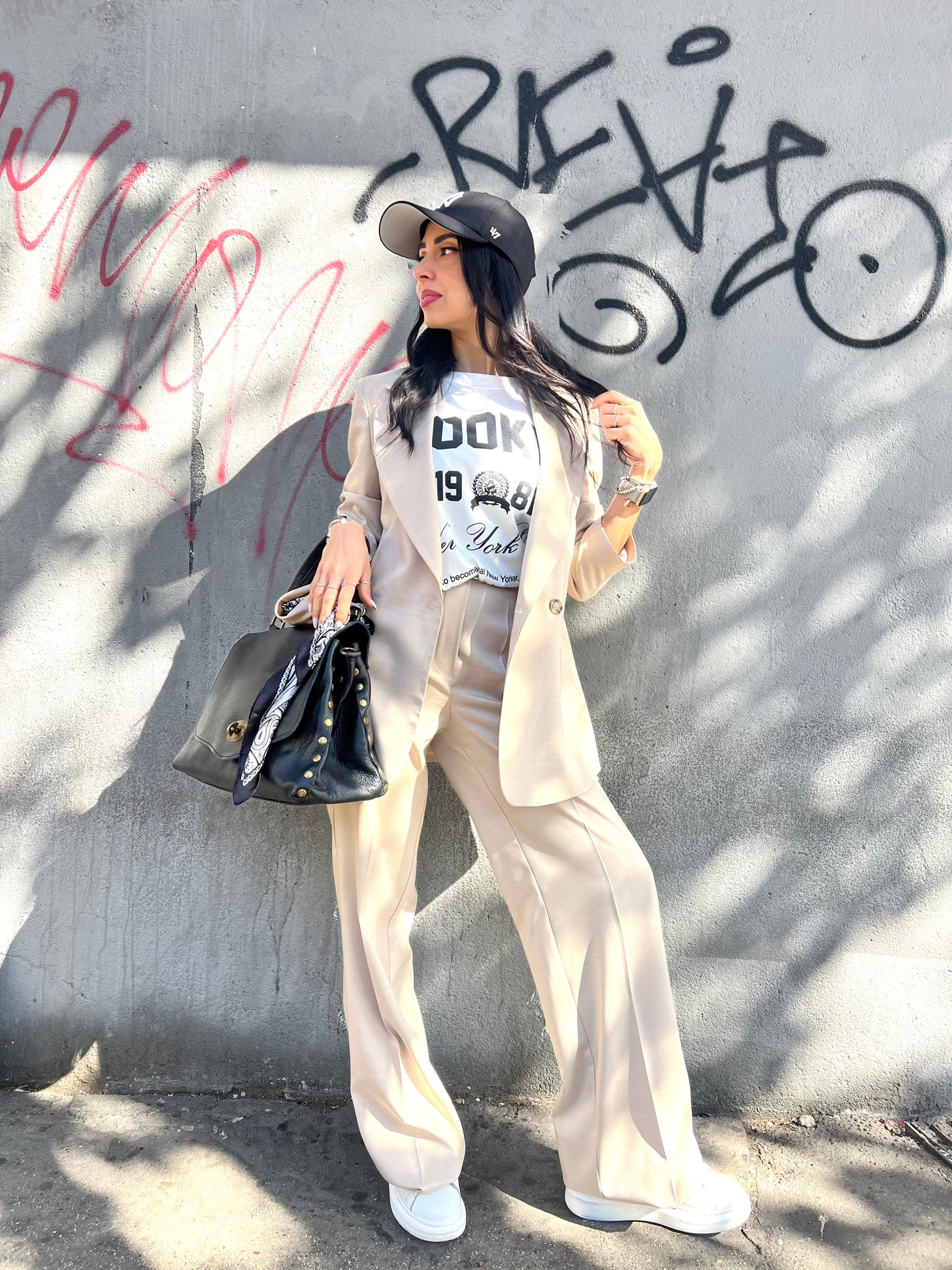 GIACCA UN BOTTONE ASIMMETRICA OLGA BEIGE