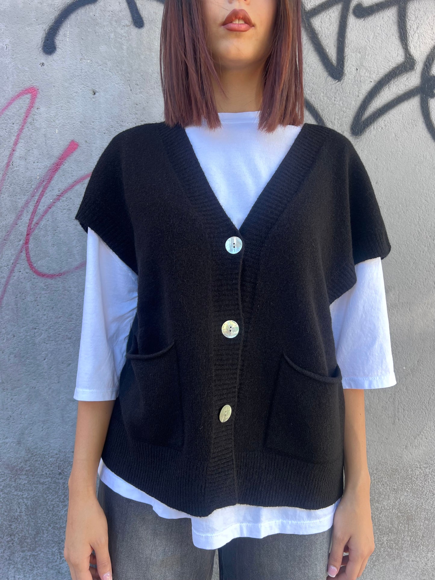 SUSY MIX GILET “SCOLLO V” BOTTONI TERESA NERO