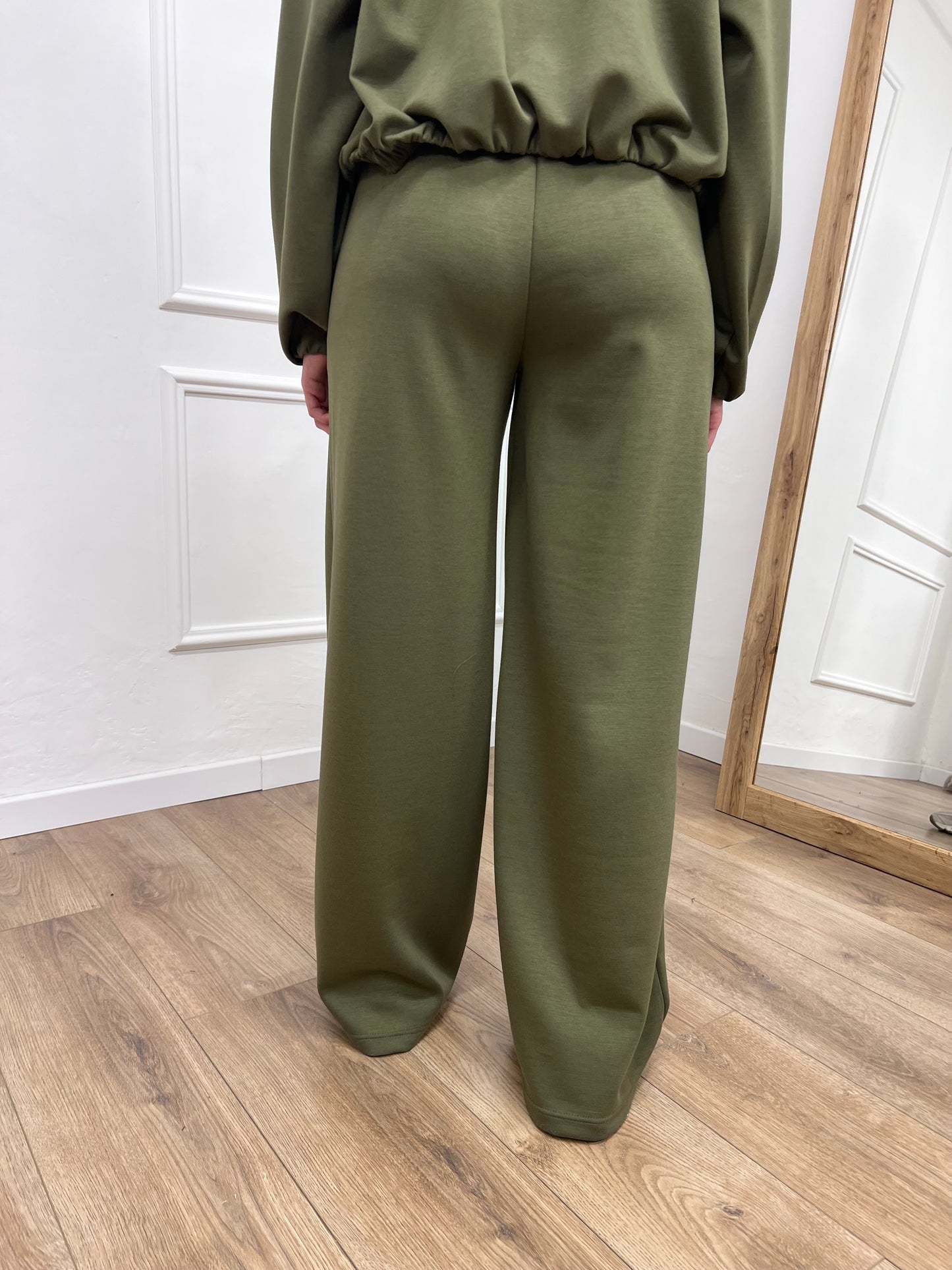 SUSY MIX COMPLETO SCUBA FELPA & PANTALONE YLENIA MILITARE