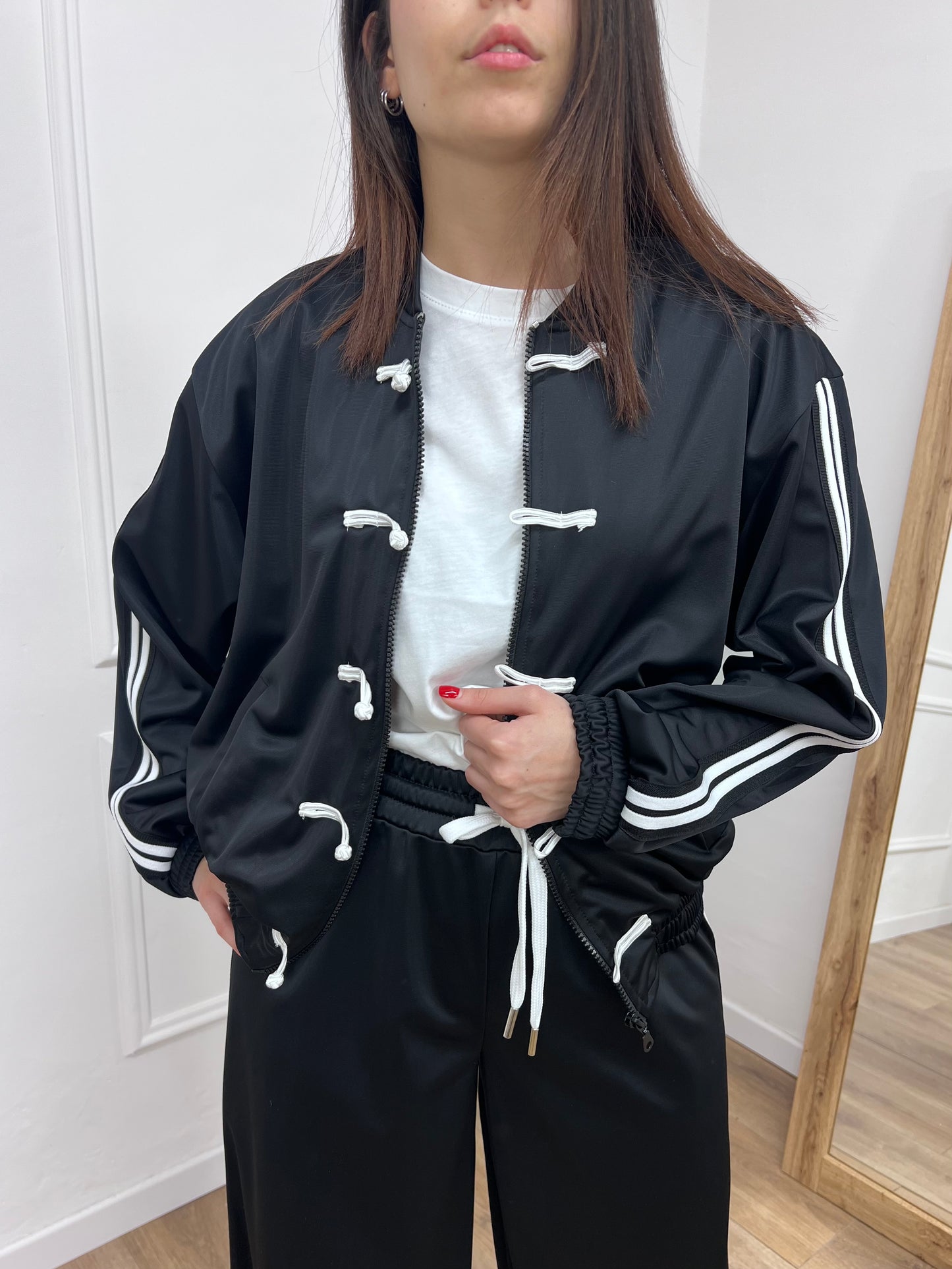 SUSY MIX FELPA ALAMARI CON BANDE JOSY NERO