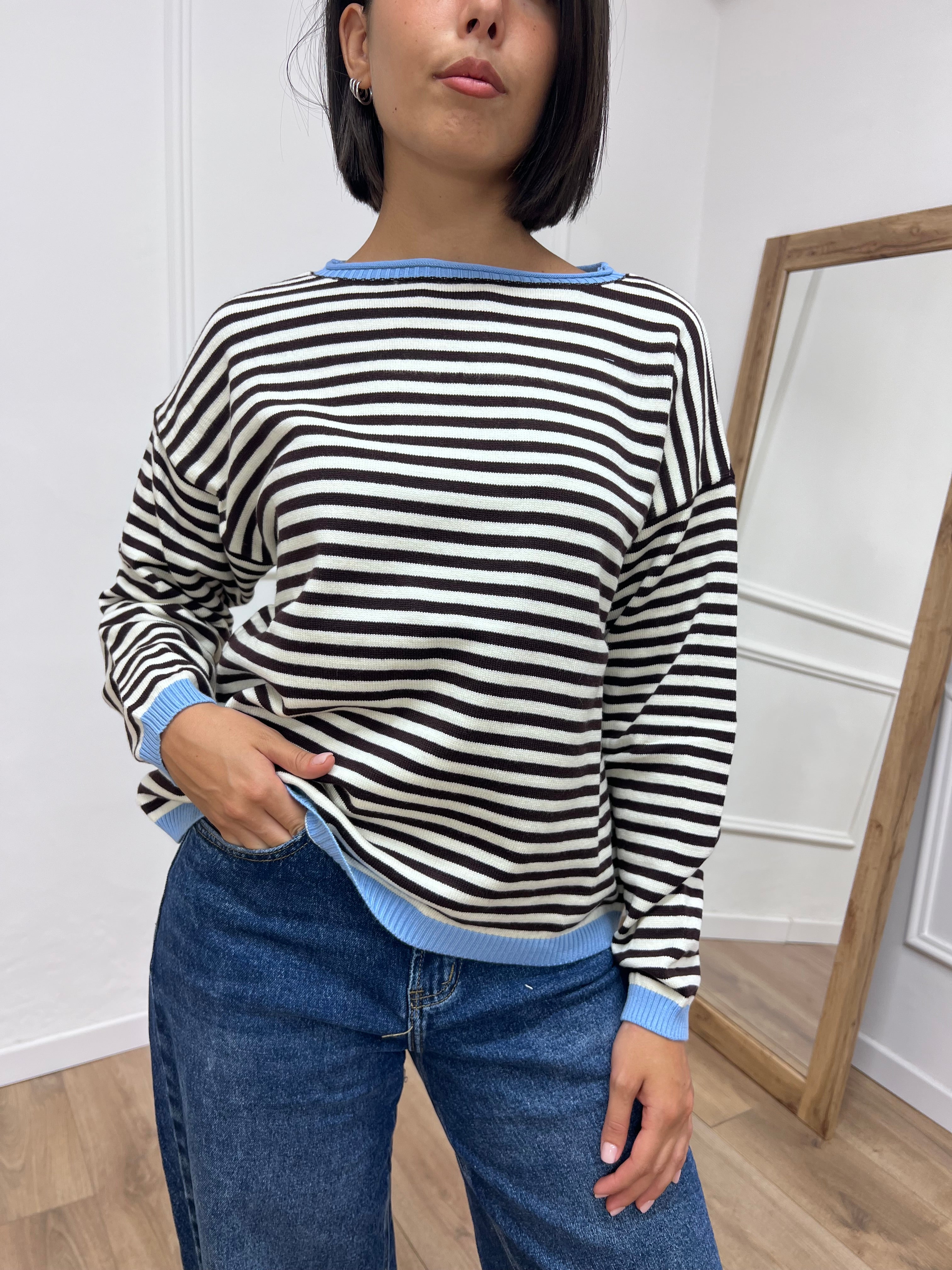 MAGLIA RIGATA SCATOLETTA COLLO CONTRASTO MORO/CIELO SUSY MIX