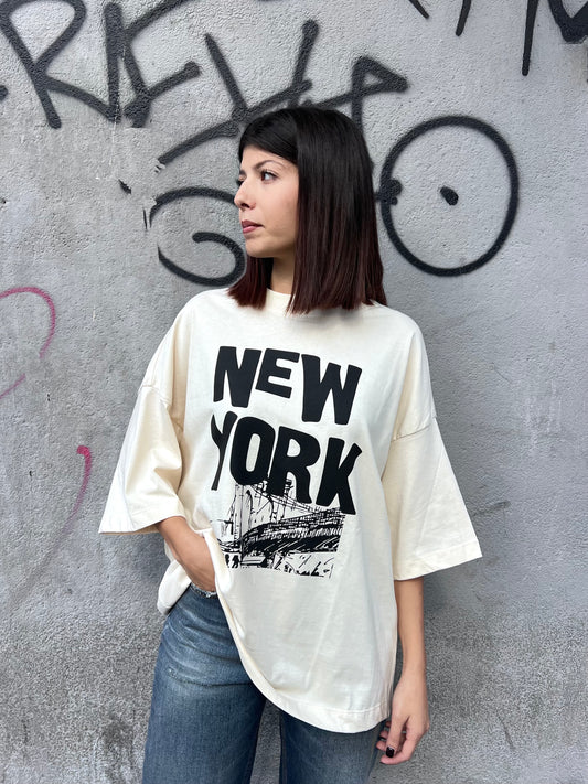 SUSY MIX T-SHIRT OVER GIROCOLLO “NEW YORK” BURRO