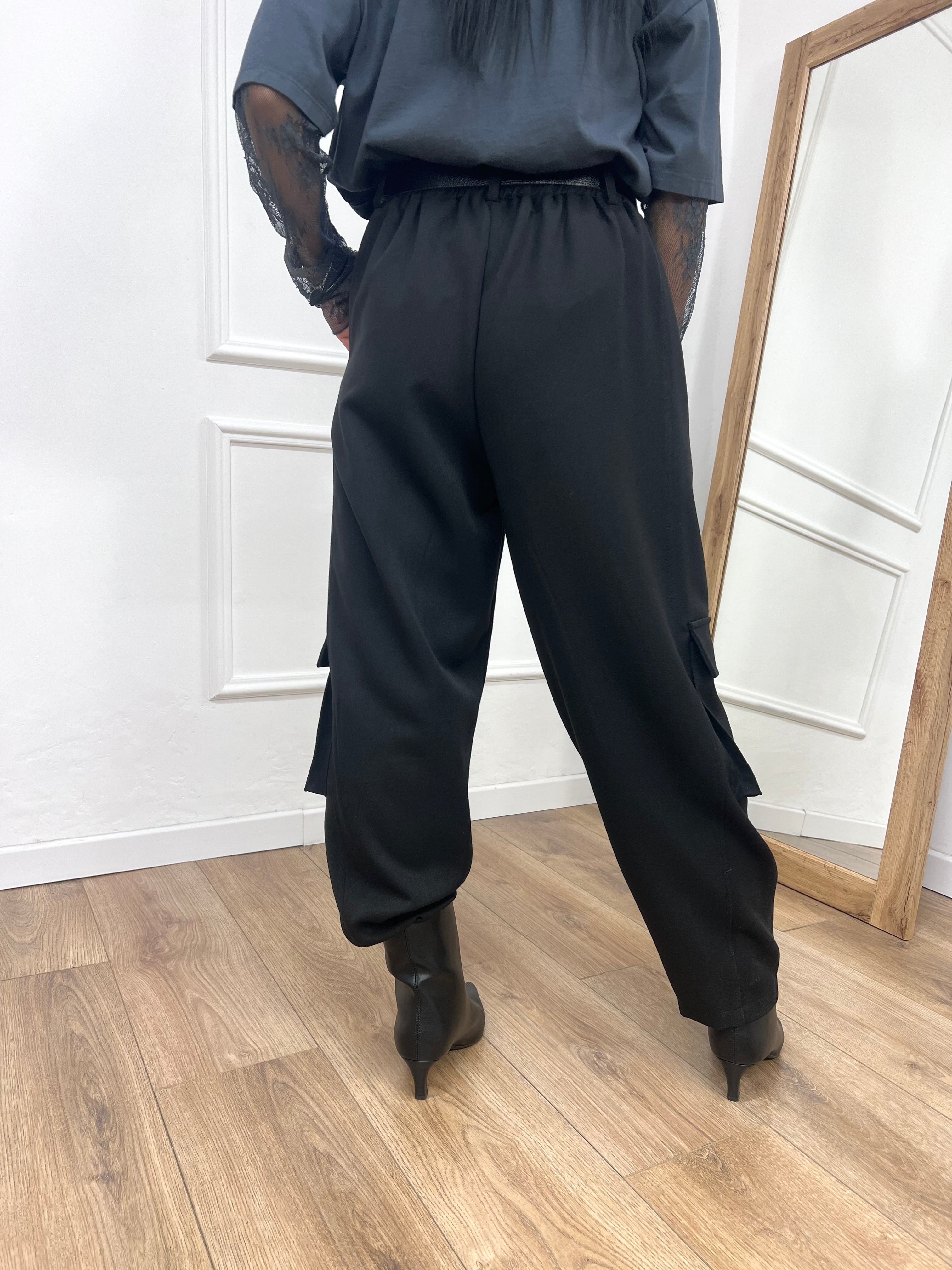 PANTALONE OVETTO CARGO NERO SUSY