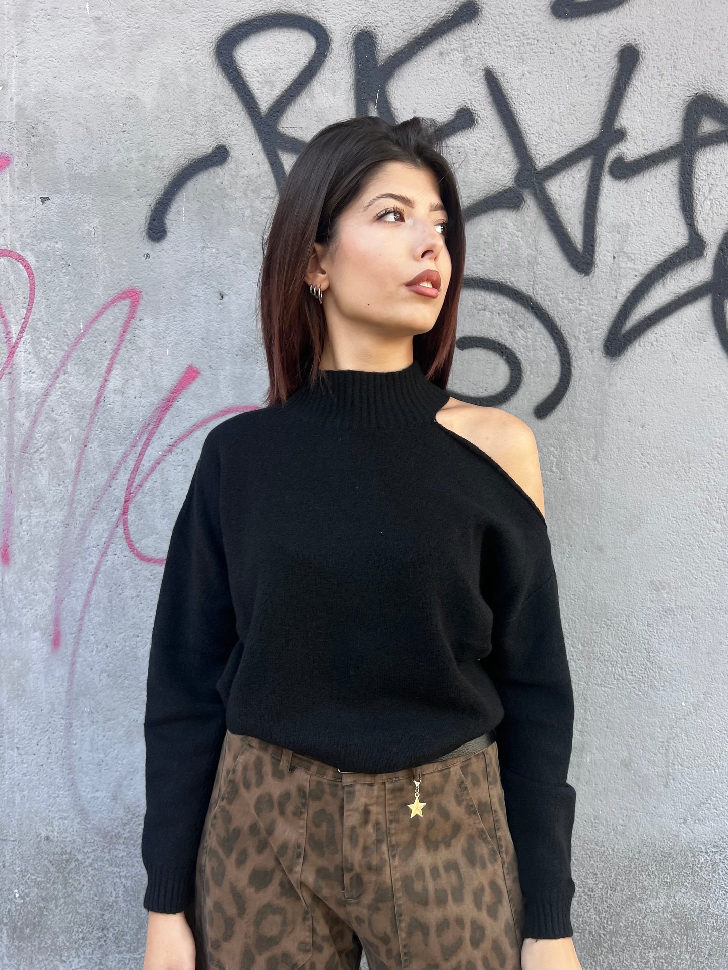 SUSY MIX MAGLIA CUT OUT COLLO NENA NERO