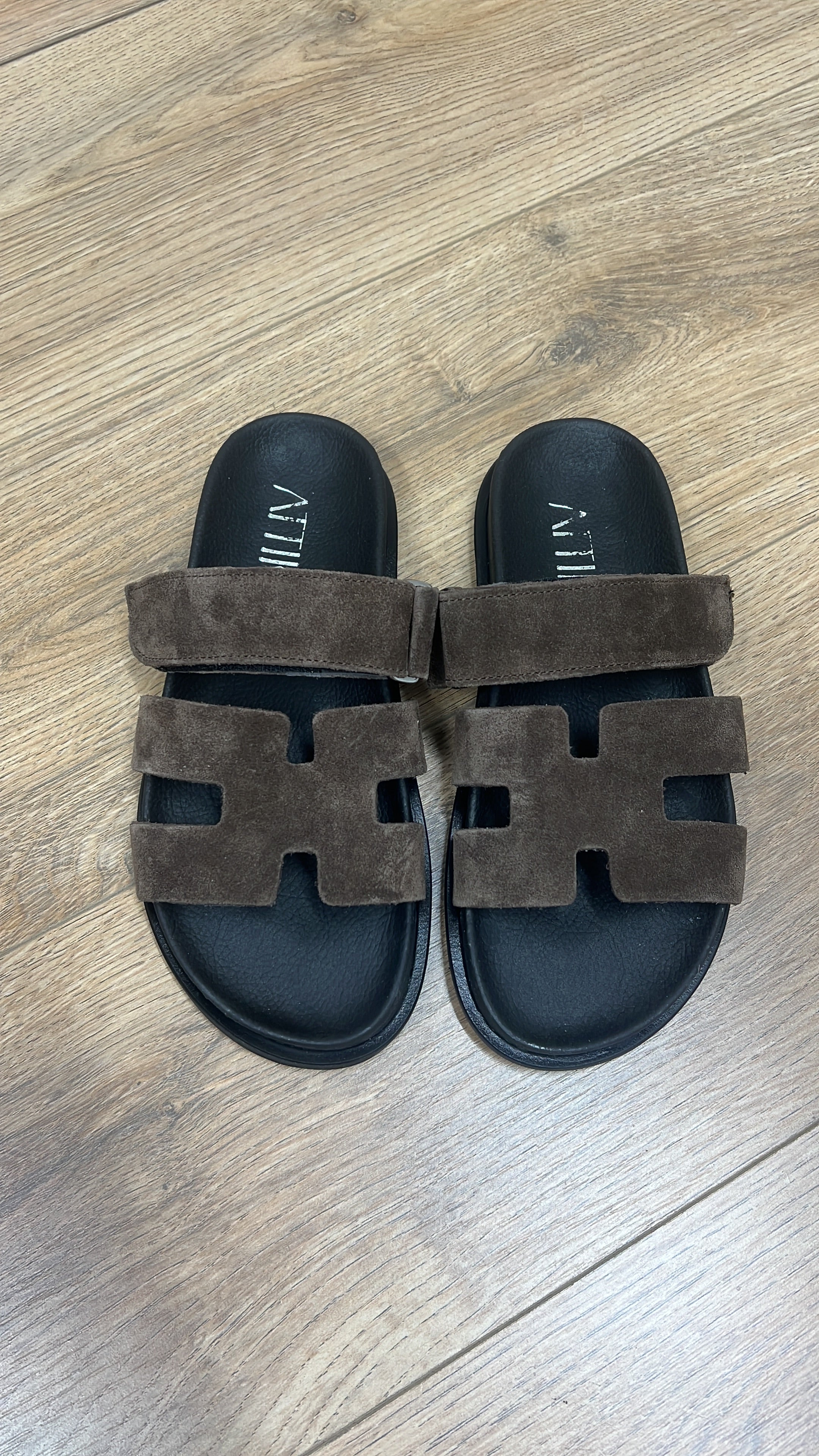 CIABATTONA “H” CAMOSCIO CON STRAPPO CAMOSCIO TDM ATTIKA
