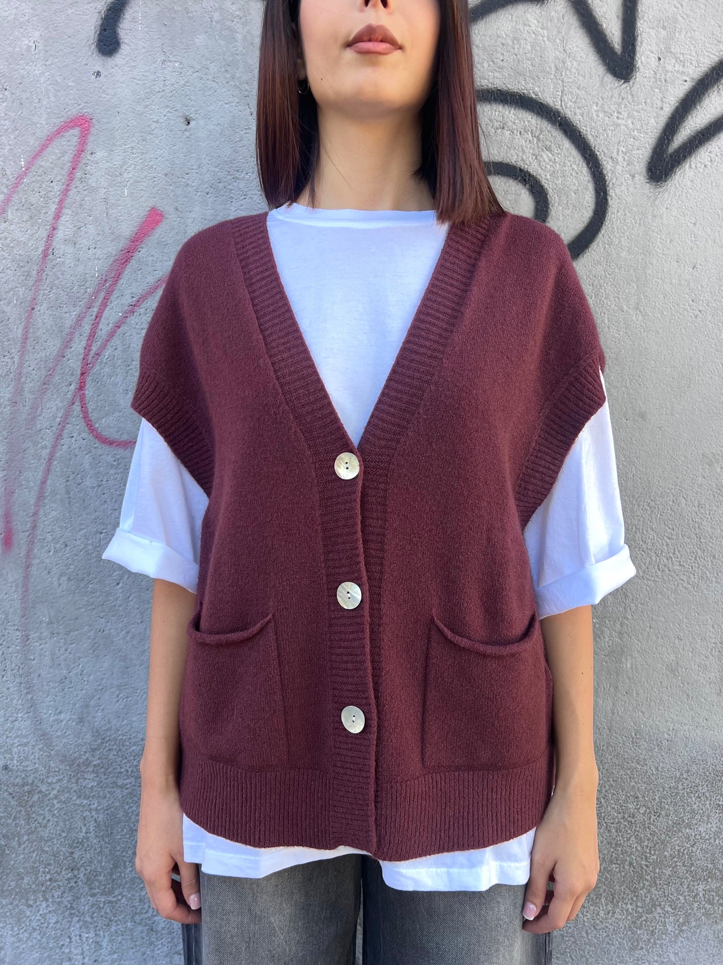 SUSY MIX GILET “SCOLLO V” BOTTONI TERESA VINO