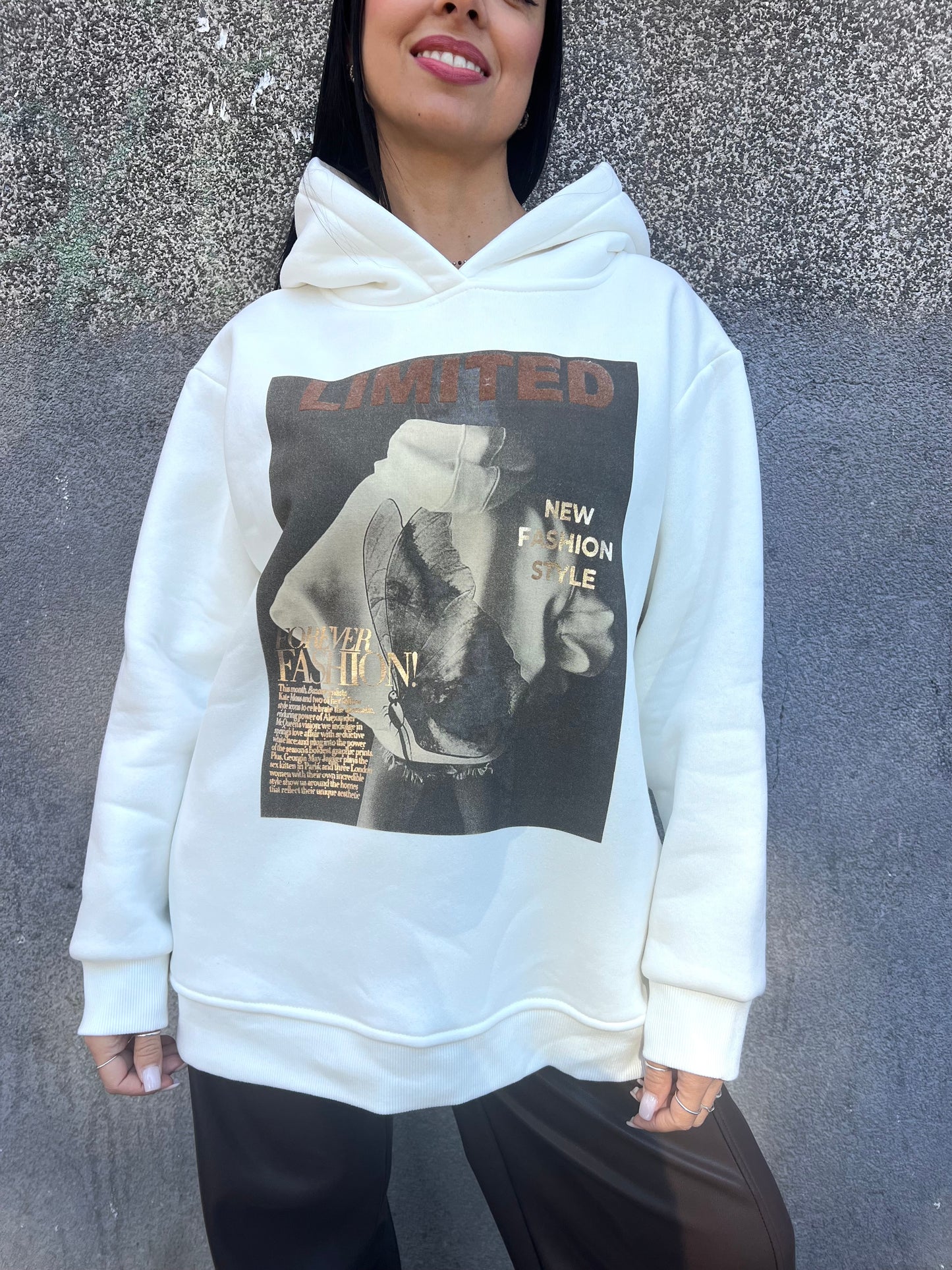 SUSY MIX FELPA OVER CAPPUCCIO STAMPA “LIMITED” LATTE