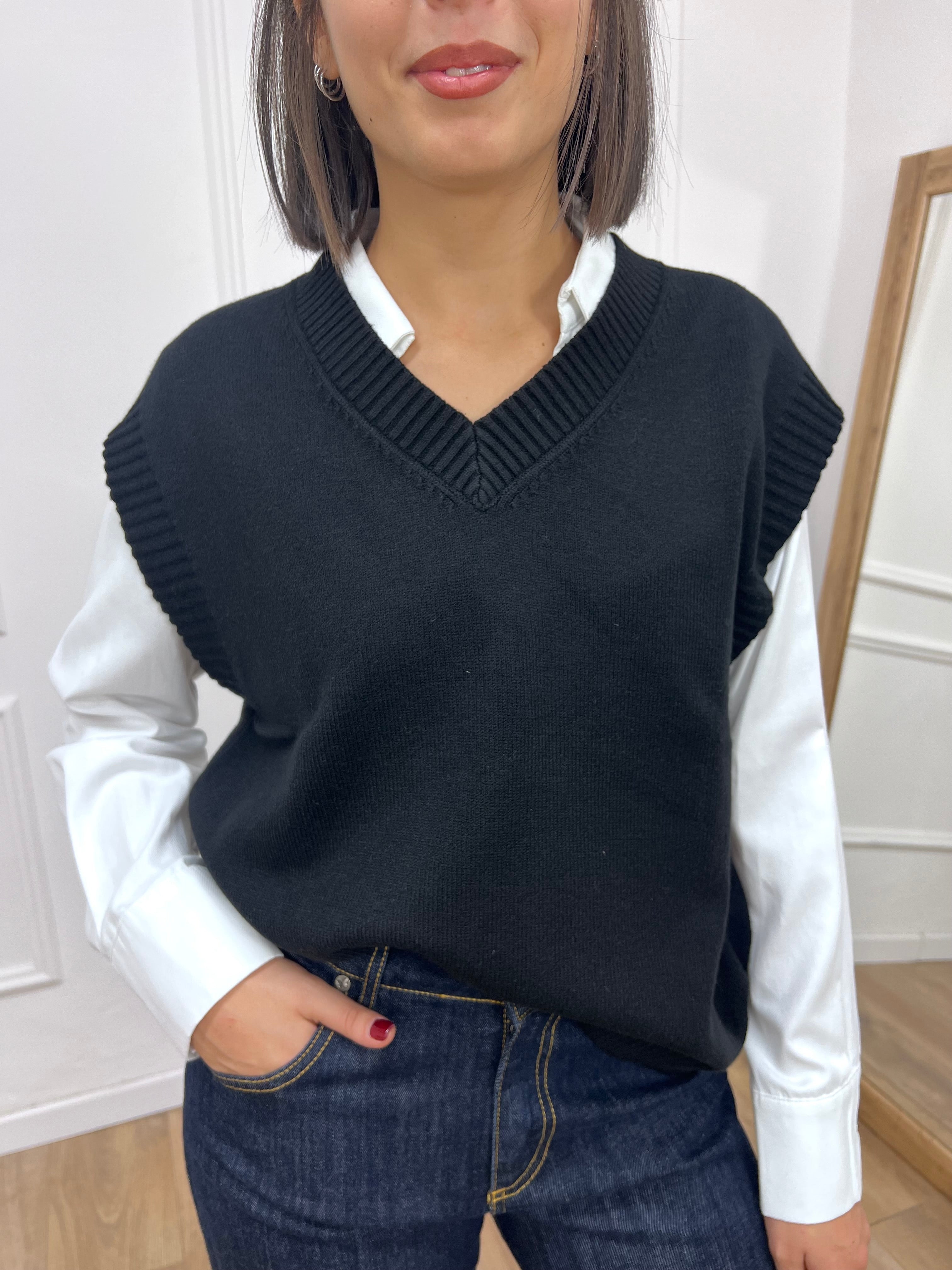 GILET IN MAGLIA SCOLLO V NERO SUSY MIX