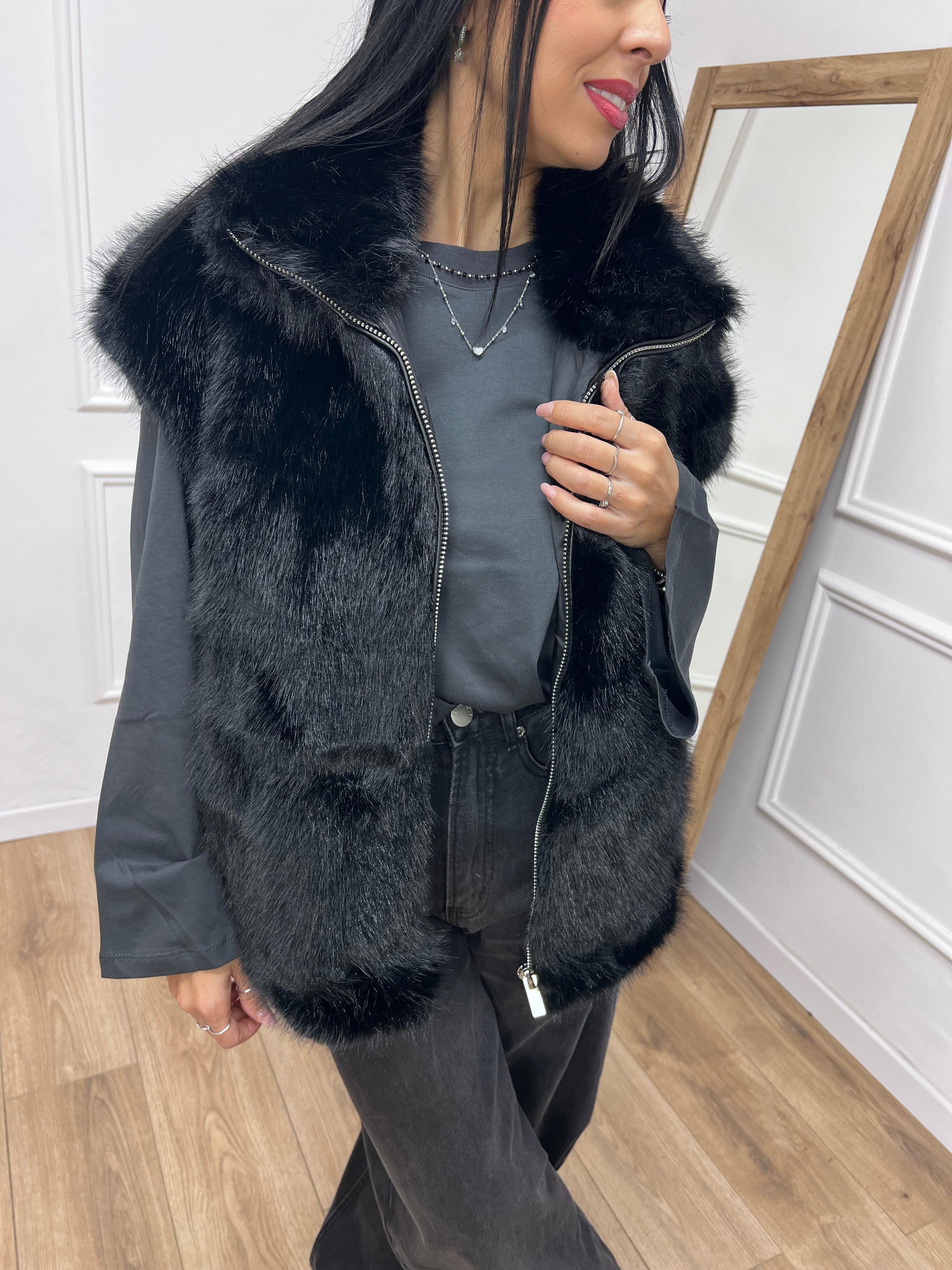 GILET ECOFUR CON CERNIERA NERO GLAMOROUS