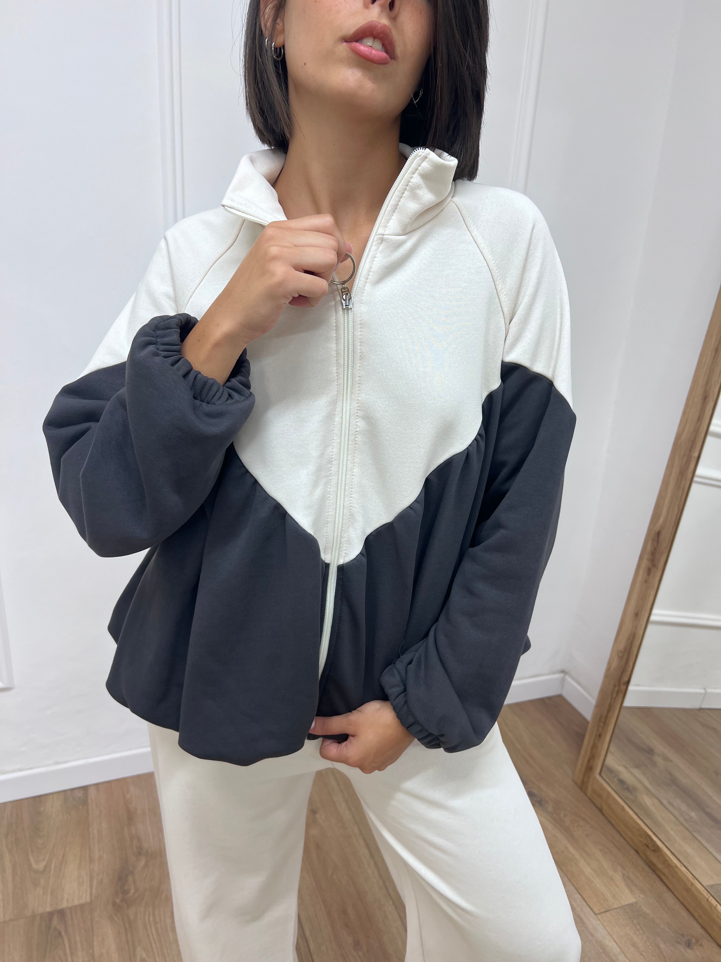FELPA BOMBER ARRICCIATO CHEVRON LATTE SARA SUSY MIX