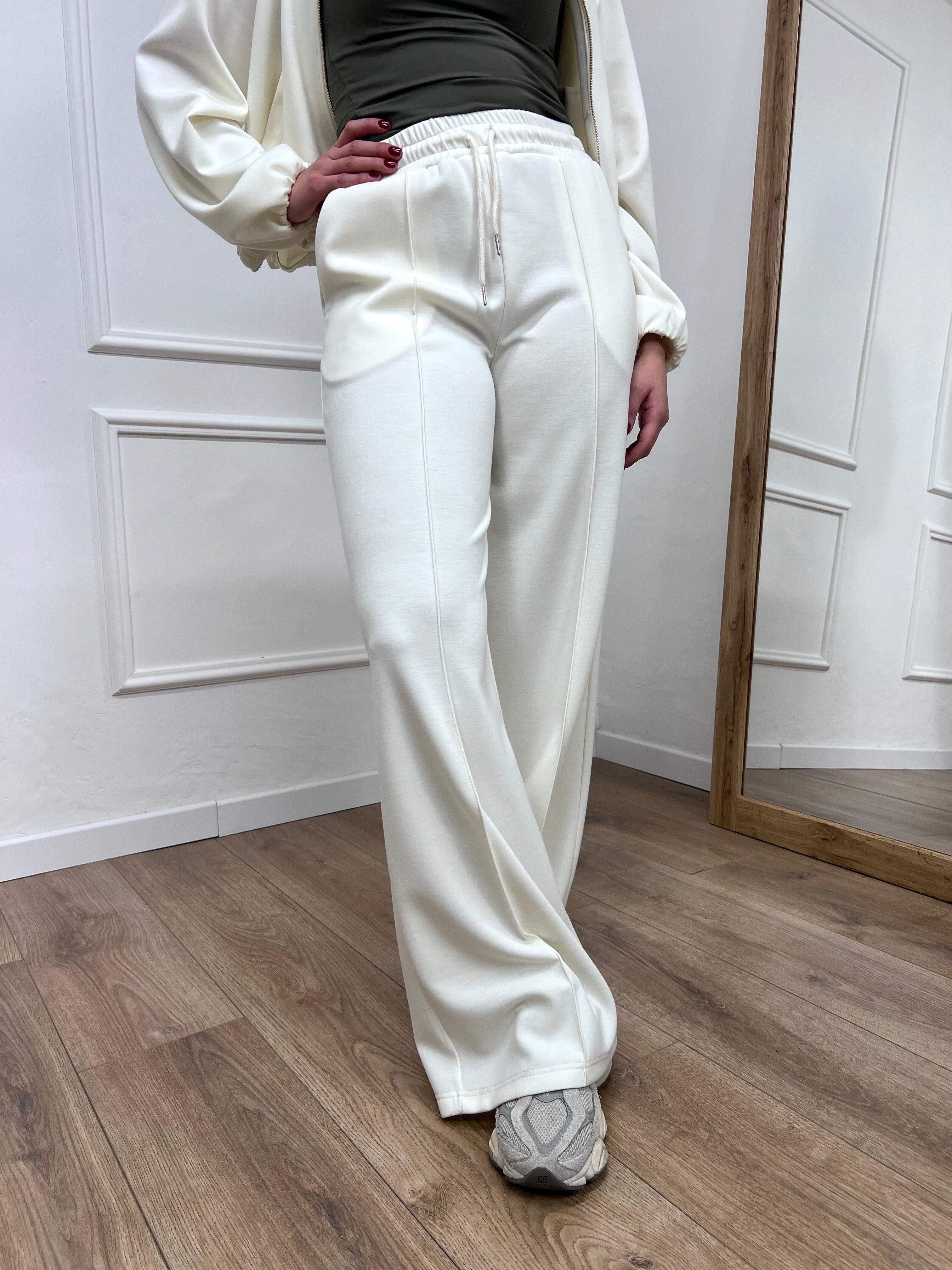COMPLETO SCUBA FELPA & PANTALONE YLENIA LATTE SUSY MIX