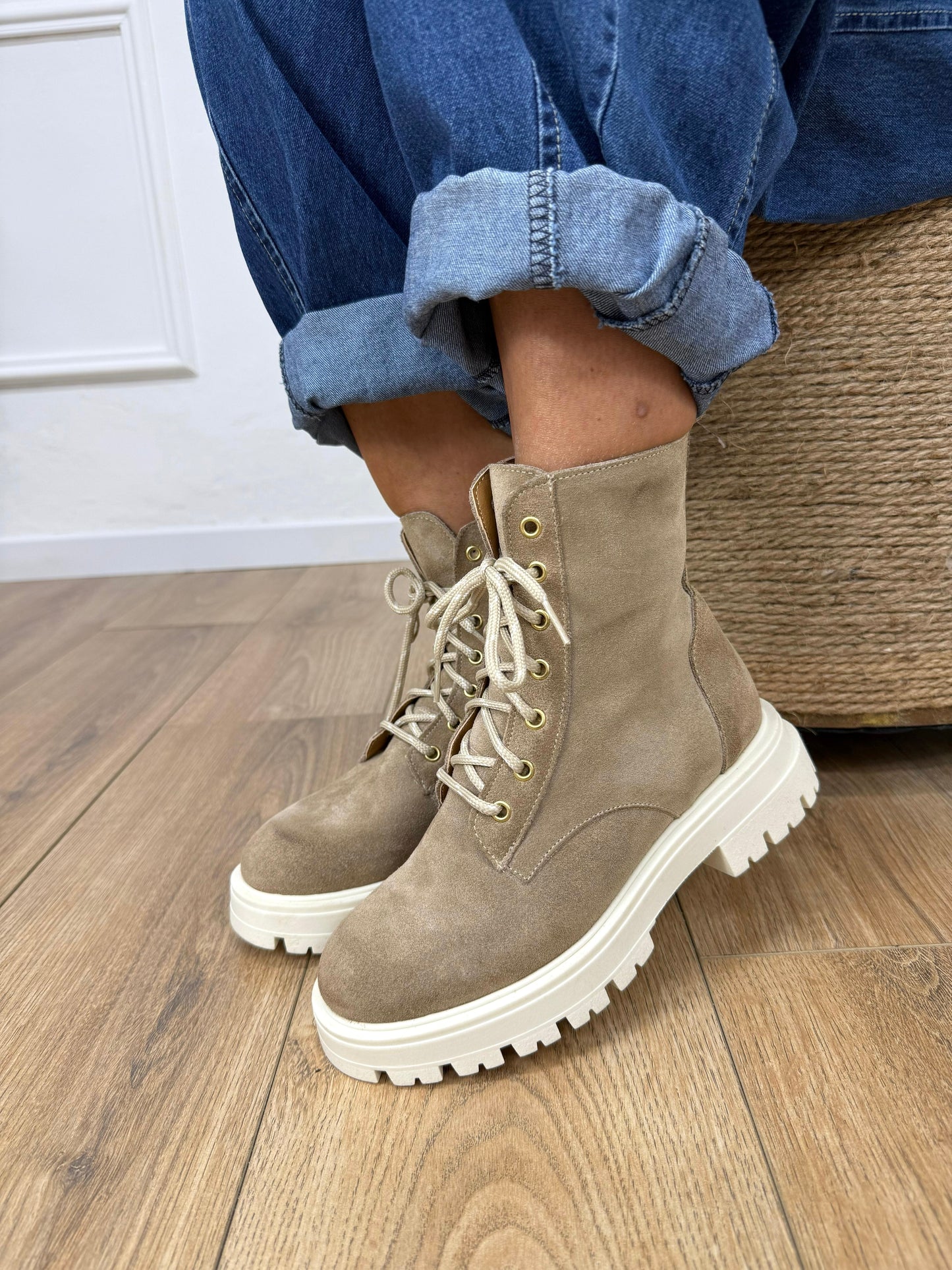 N.6 ANFIBIO SCAMOSCIATO LACCI CORDA TAUPE