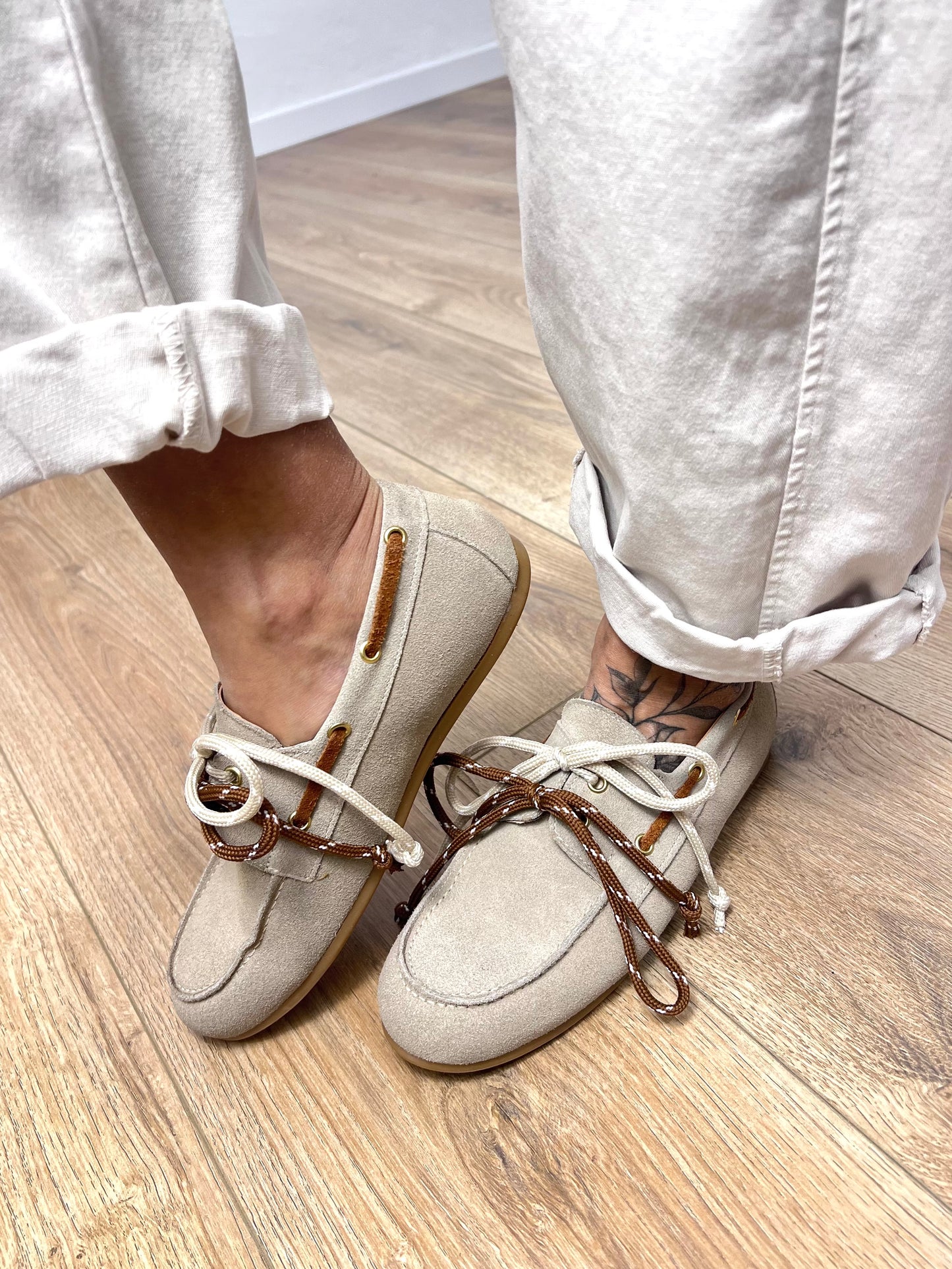 N.6 MOCASSINO BARCA CAMOSCIO LACCI CORDA TAUPE
