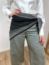 FOULARD TRIANGOLO SATIN STAMPA BANDANA NERO