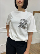 T-SHIRT GIROCOLLO M/C TASCHINO PAILLETTES LATTE SUSY MIX