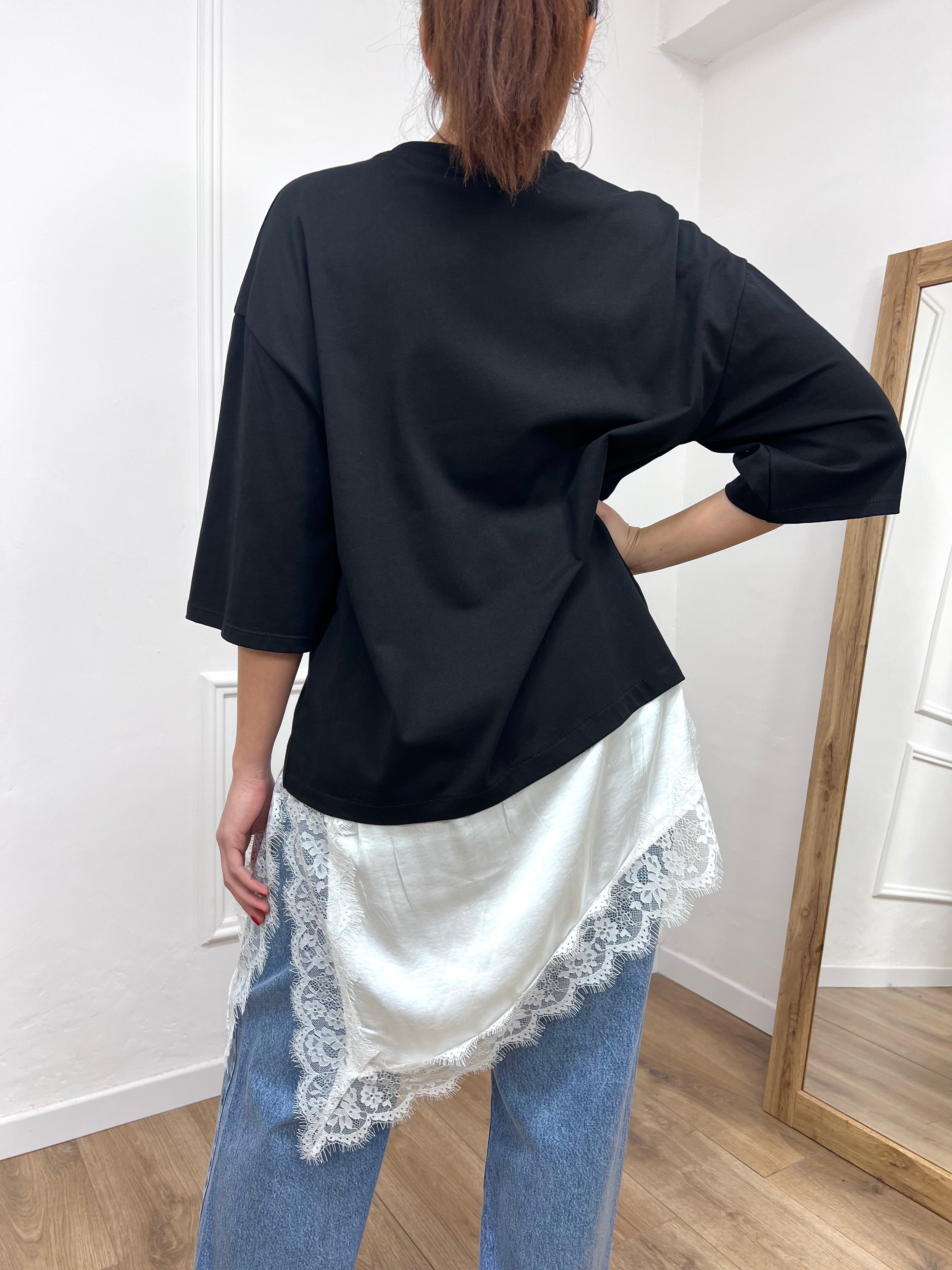 MAGLIA T-SHIRT OVER CON PIZZO SATIN MARIKA NERO SUSY MIX