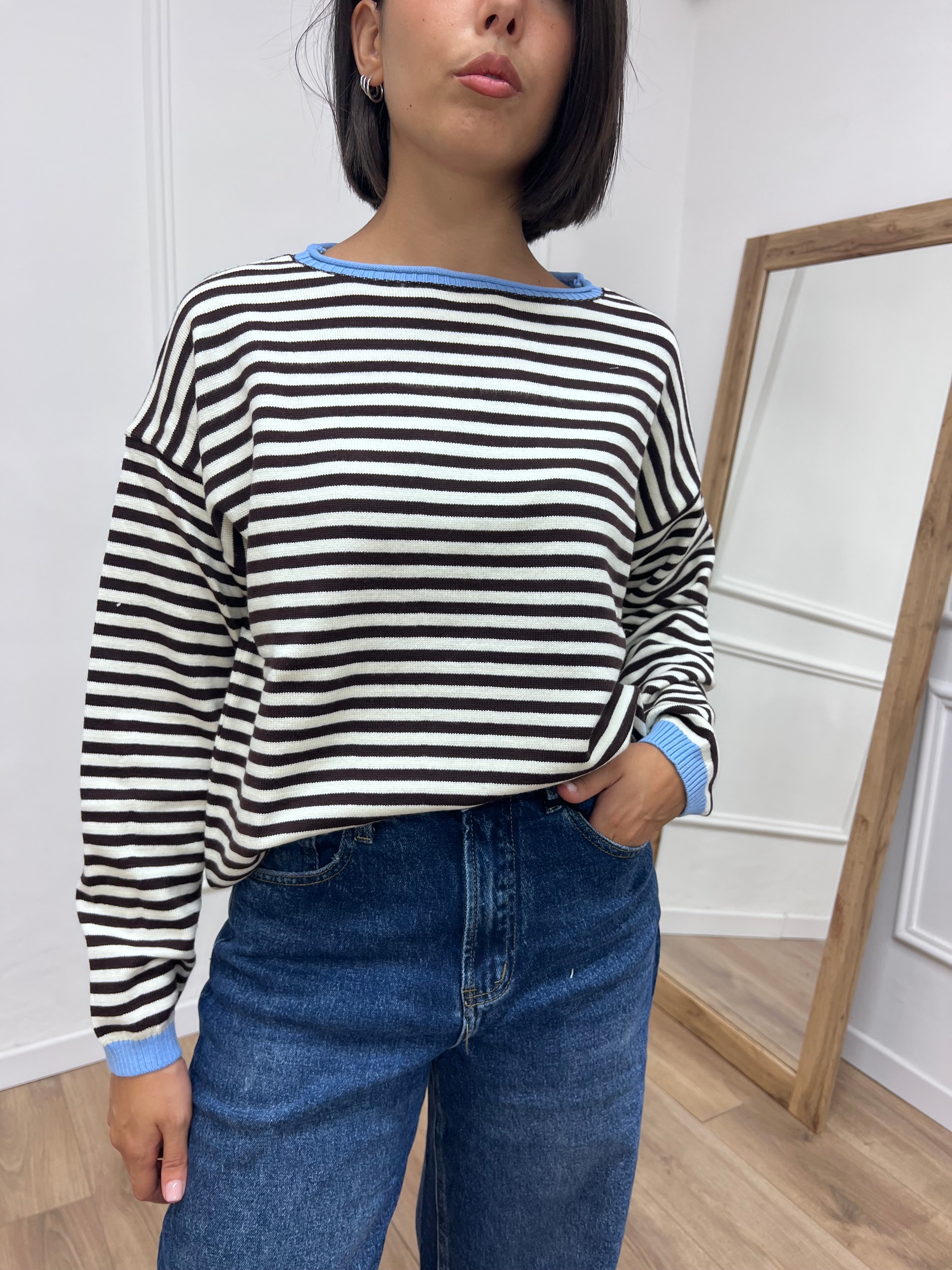 MAGLIA RIGATA SCATOLETTA COLLO CONTRASTO MORO/CIELO SUSY MIX