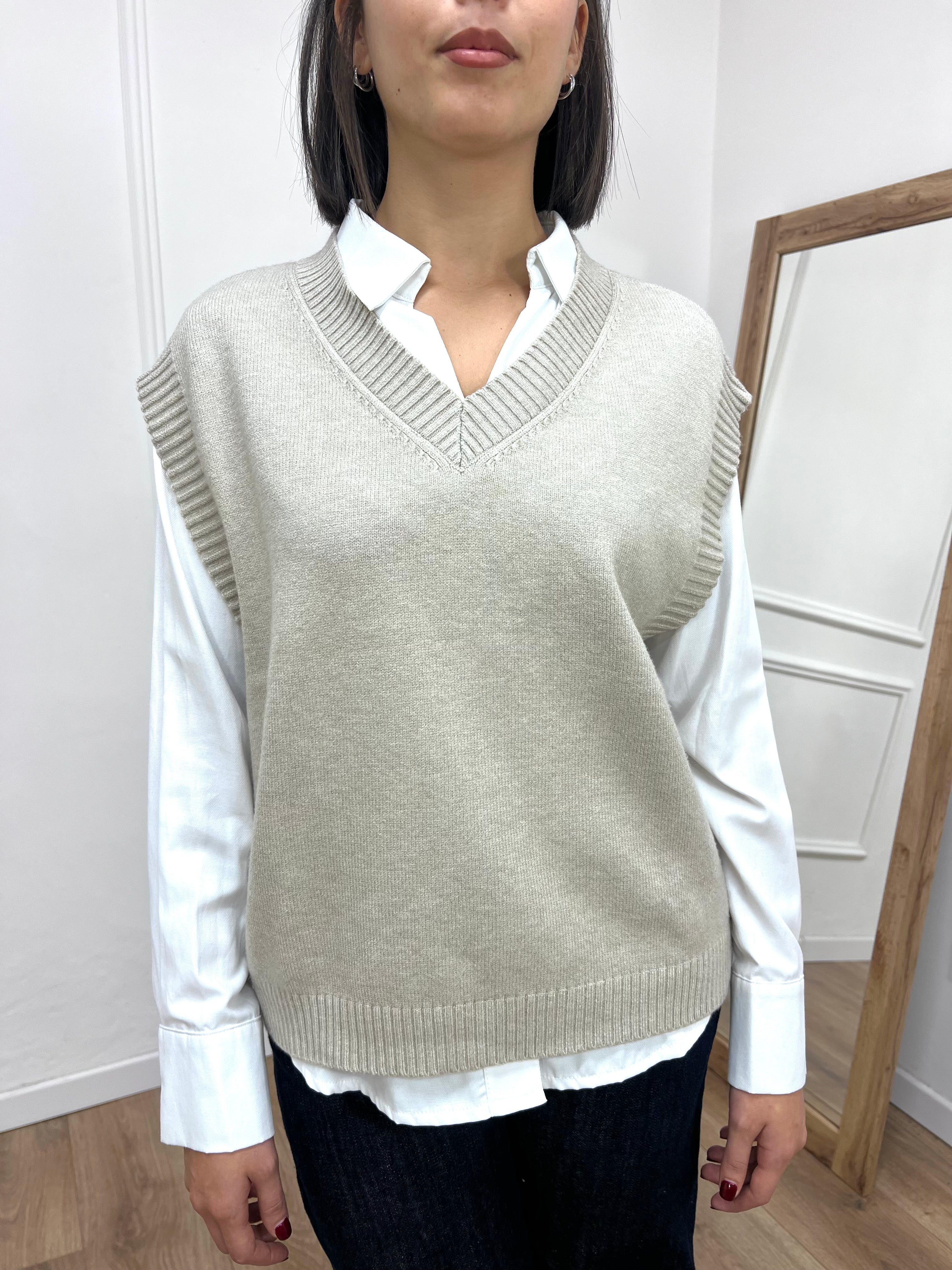 GILET IN MAGLIA SCOLLO V CACHA SUSY MIX