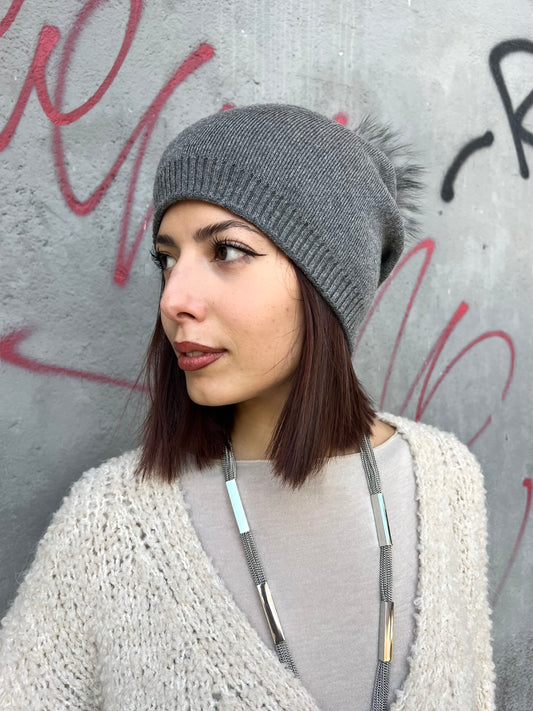 CAPPELLO SCESO CON PON PON LAPIN REMOVIBILE ANTRACITE