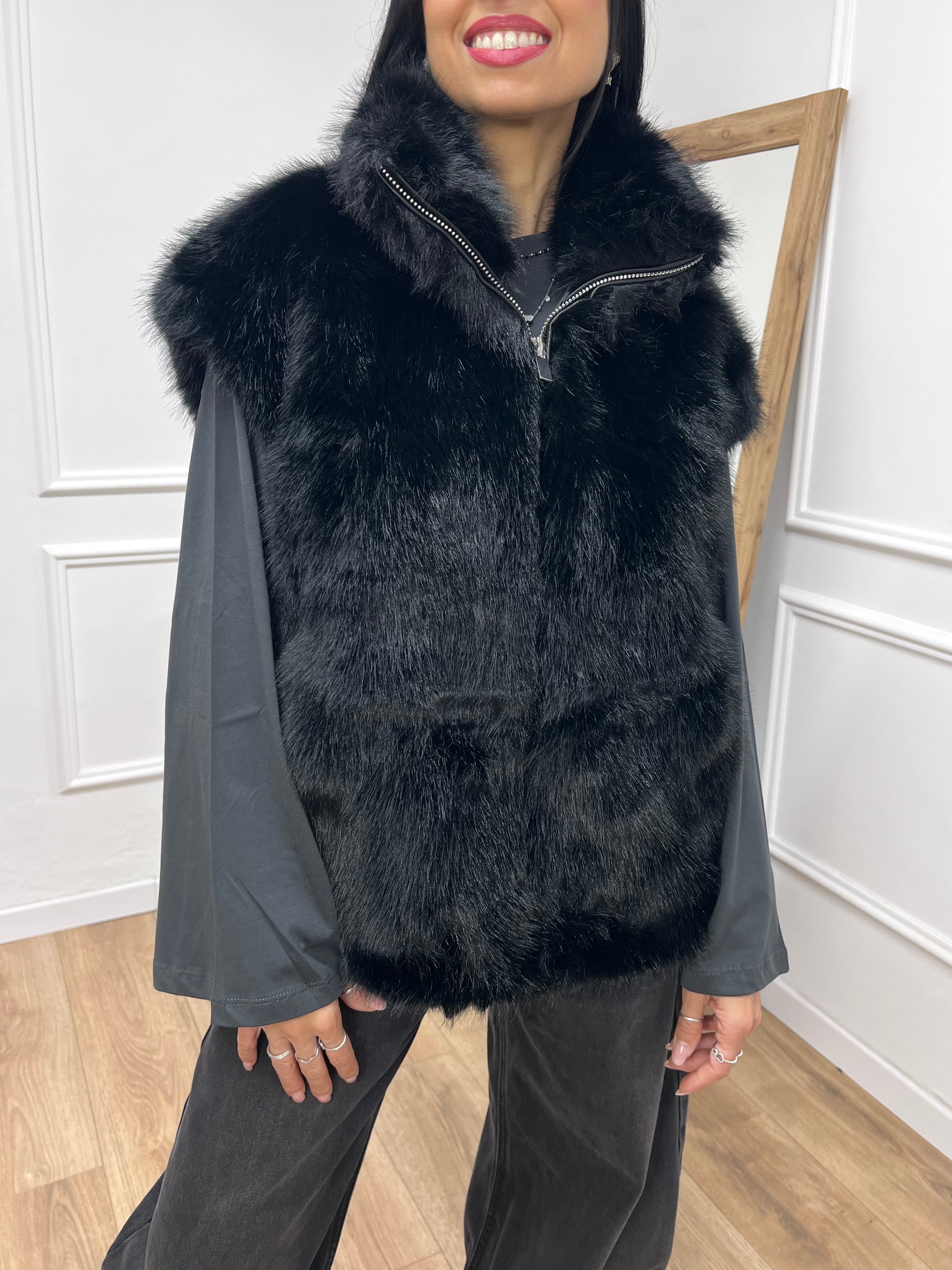 GILET ECOFUR CON CERNIERA NERO GLAMOROUS