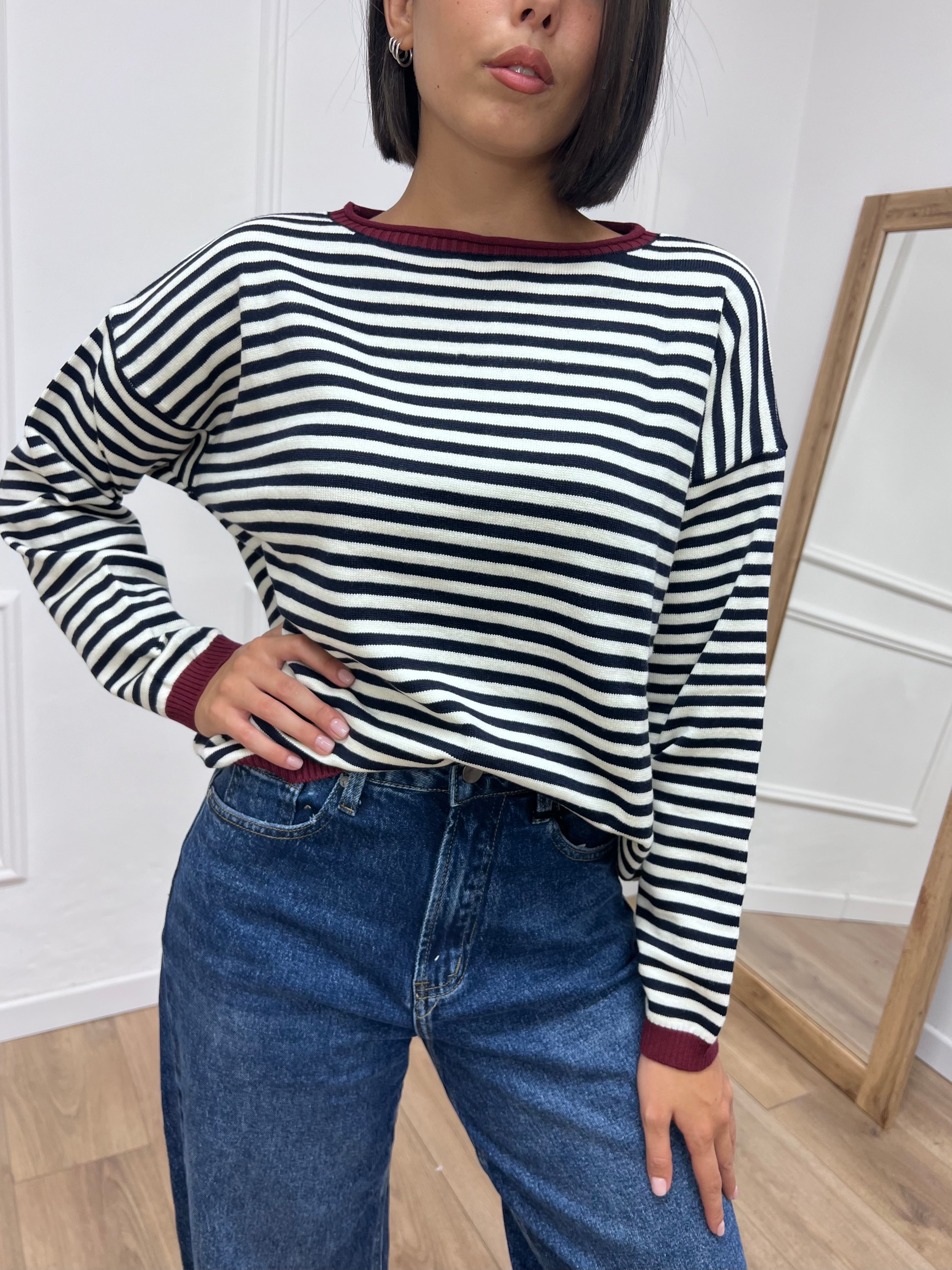 MAGLIA RIGATA SCATOLETTA COLLO CONTRASTO BLU/VINO SUSY MIX