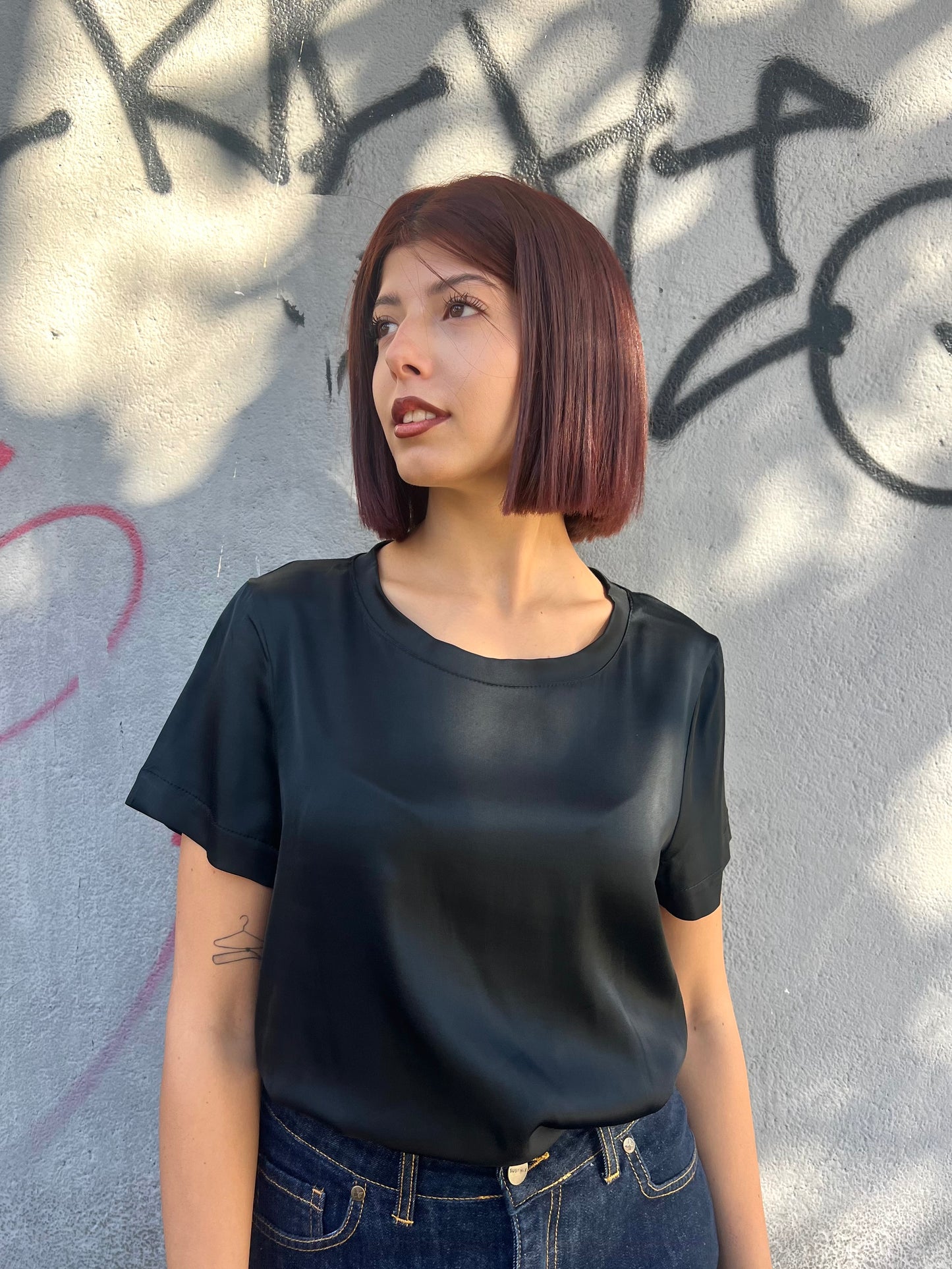 T-SHIRT SATIN MEZZA MANICA ANNA NERO