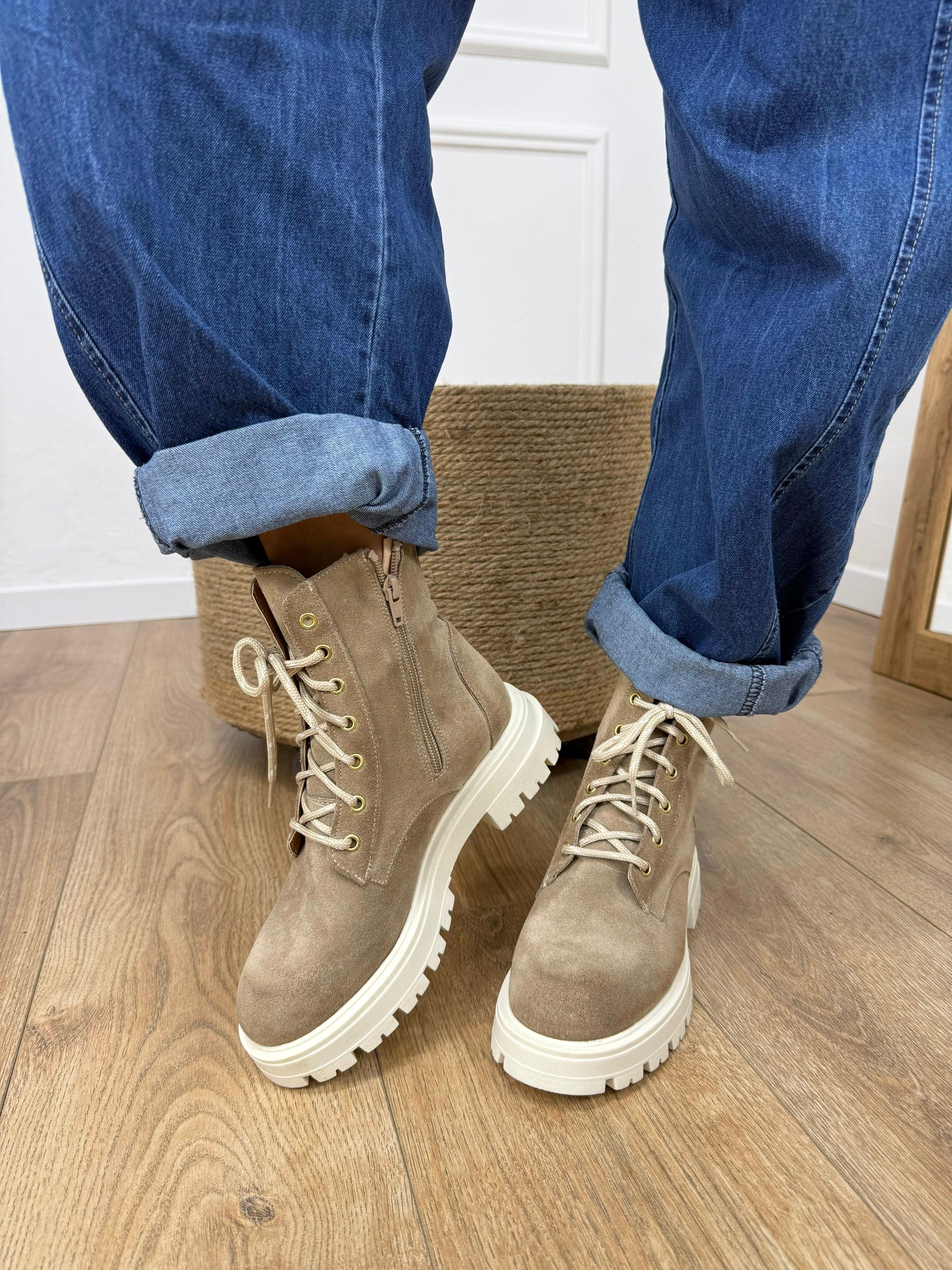 N.6 ANFIBIO SCAMOSCIATO LACCI CORDA TAUPE