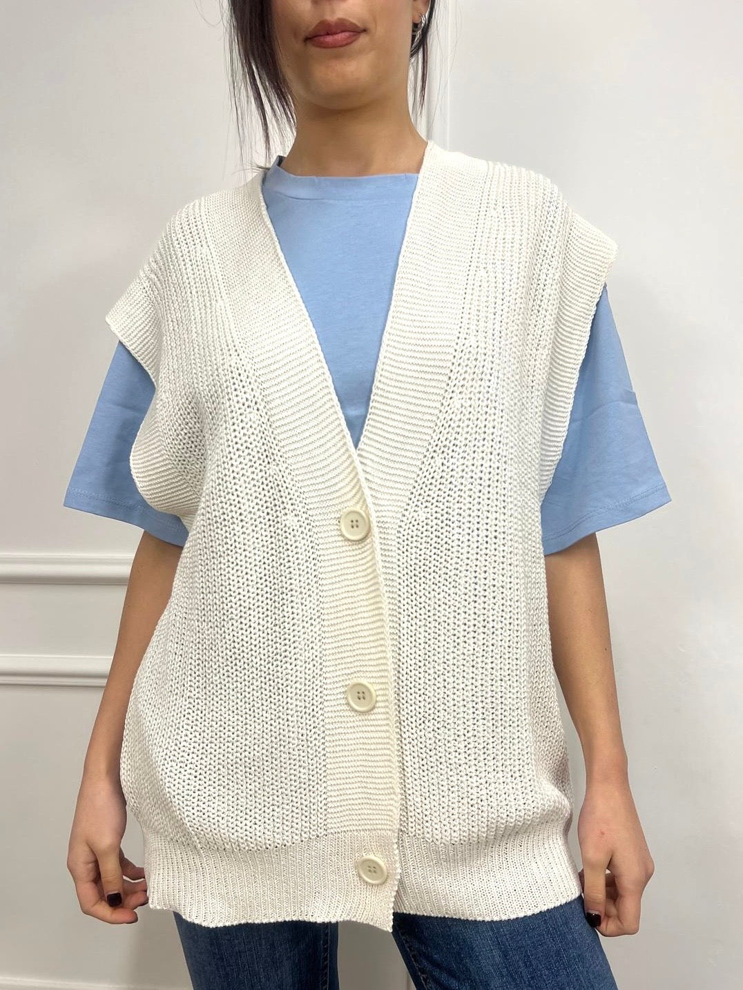GILET FILO SCOLLO V BOTTONI YARY LATTE SUSY MIX