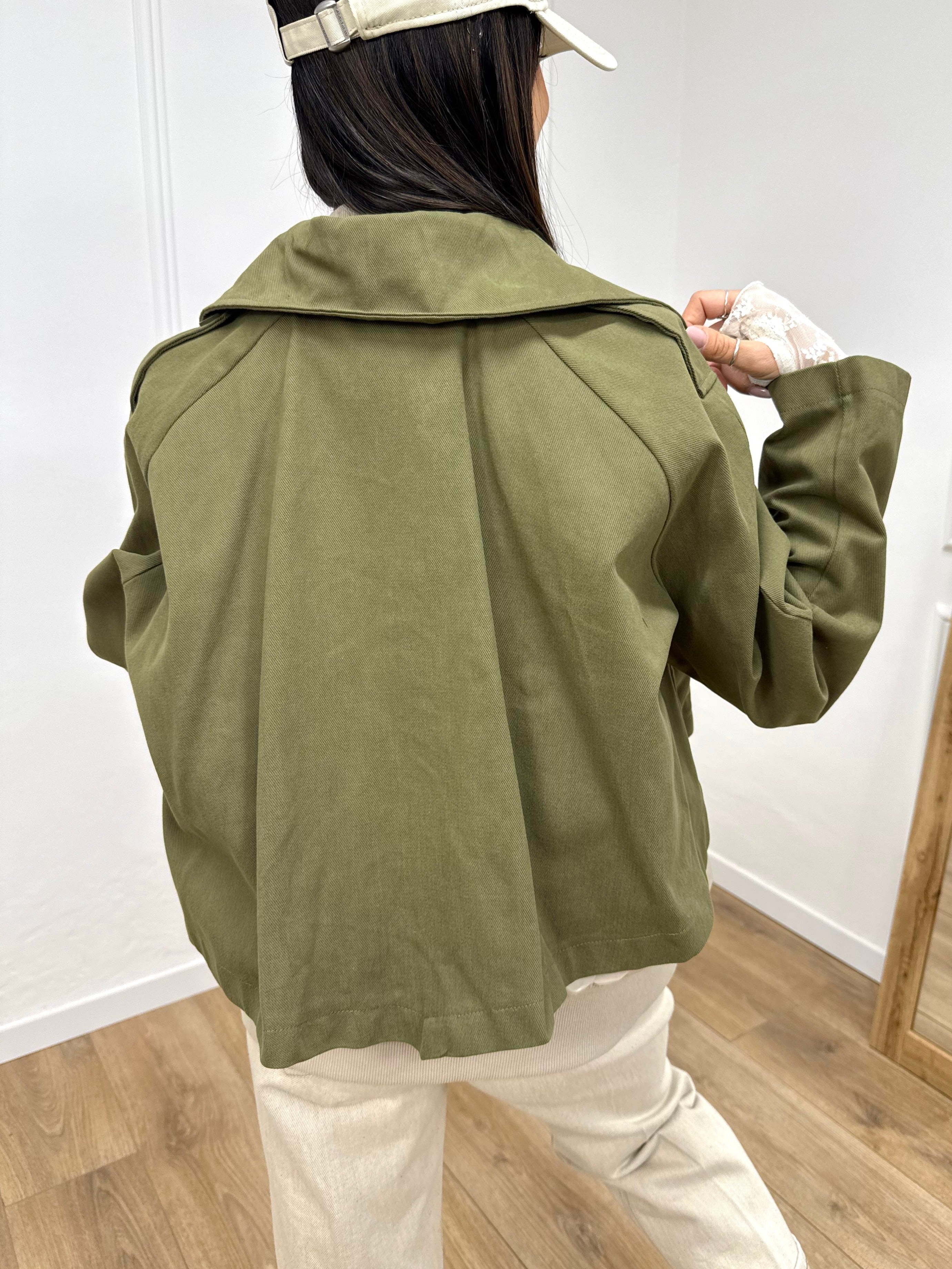 TRENCH CORTO CON GILET MILITARE SUSY MIX