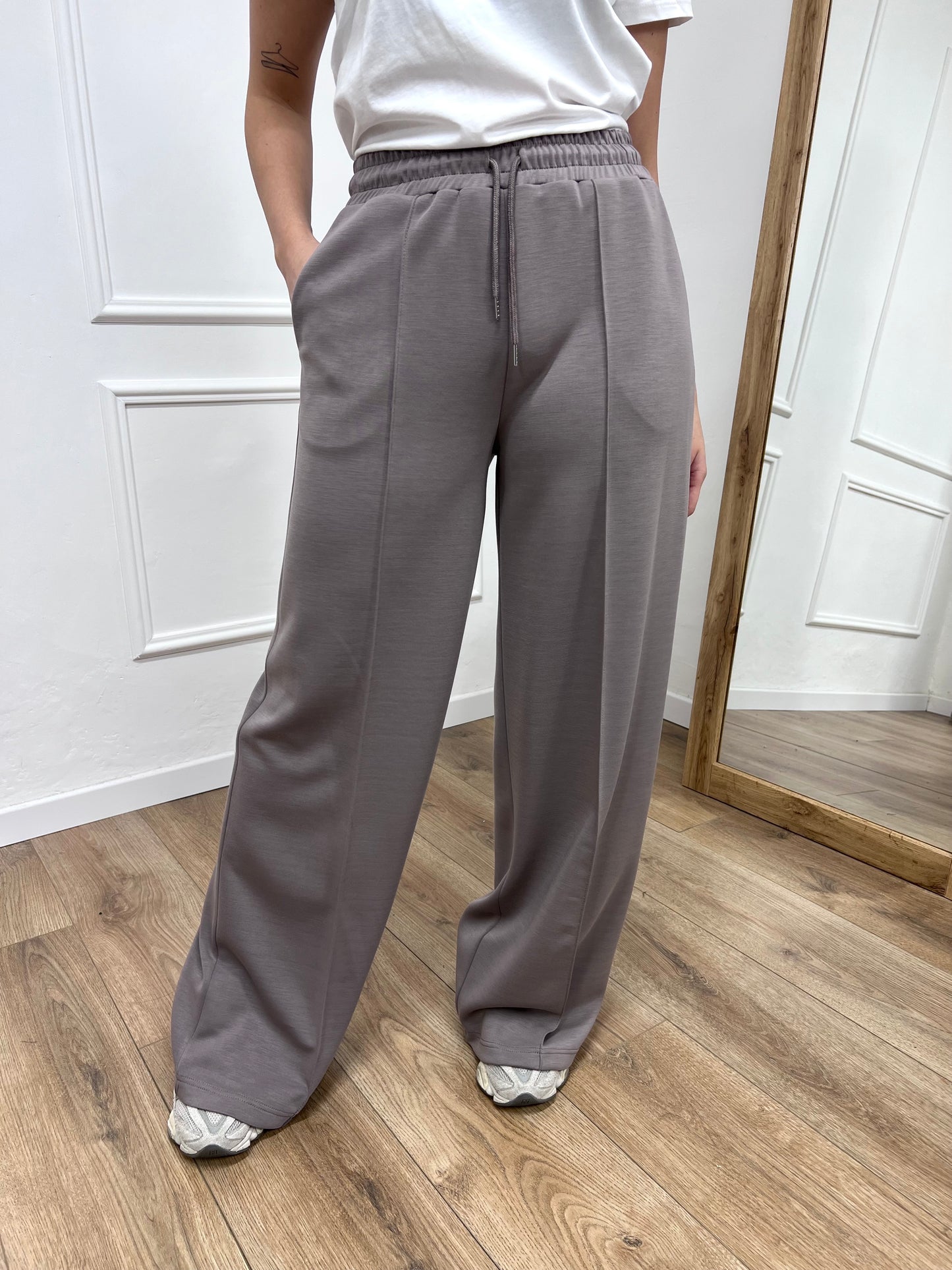 SUSY MIX COMPLETO SCUBA FELPA & PANTALONE YLENIA CACHA