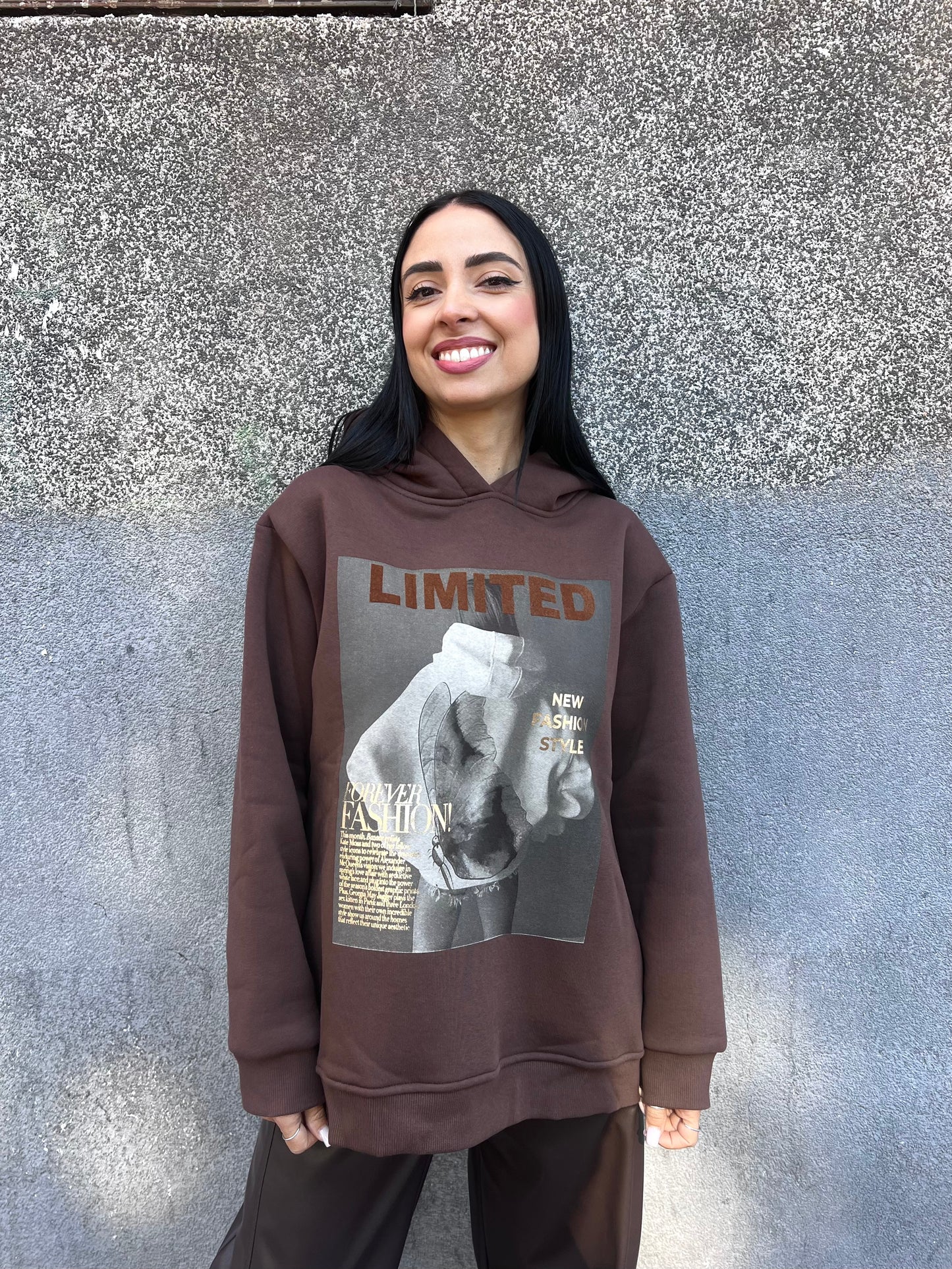 SUSY MIX FELPA OVER CAPPUCCIO STAMPA “LIMITED” CIOCCOLATO