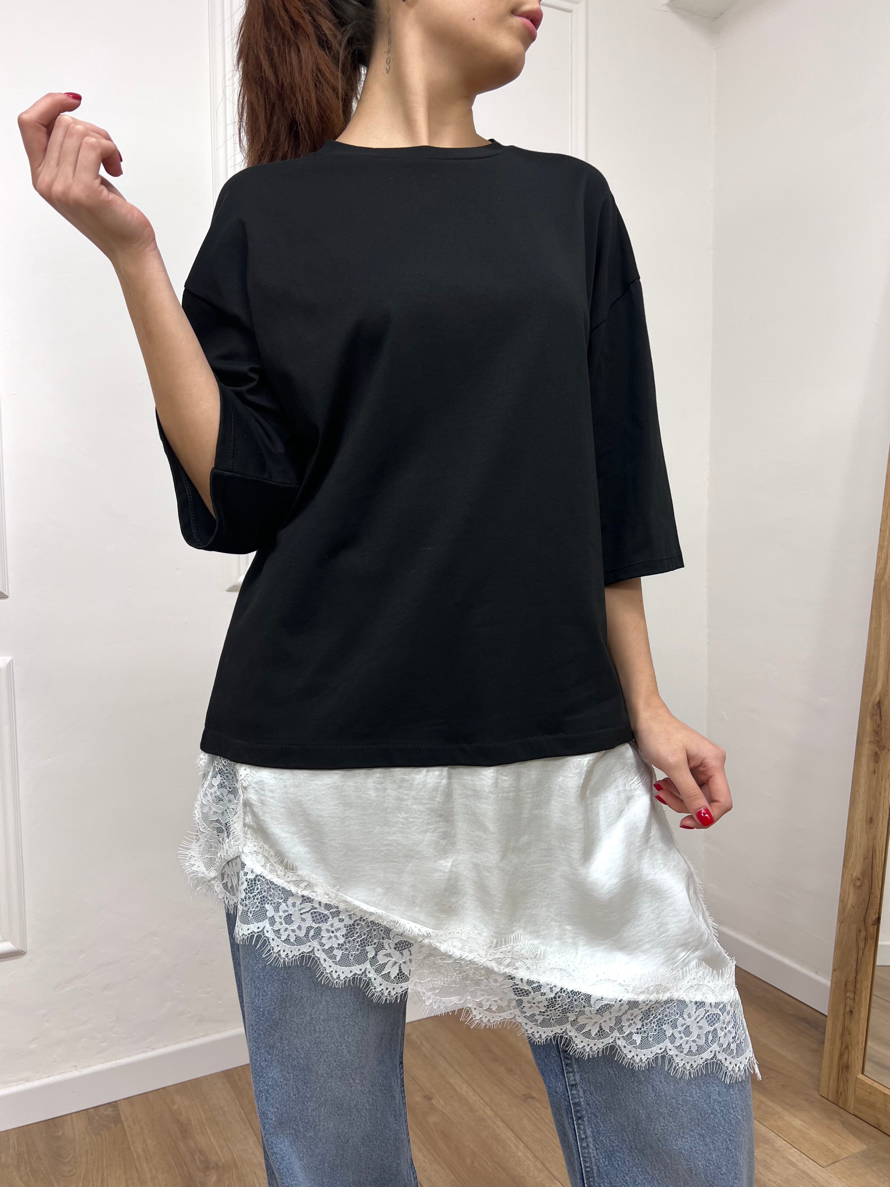 MAGLIA T-SHIRT OVER CON PIZZO SATIN MARIKA NERO SUSY MIX