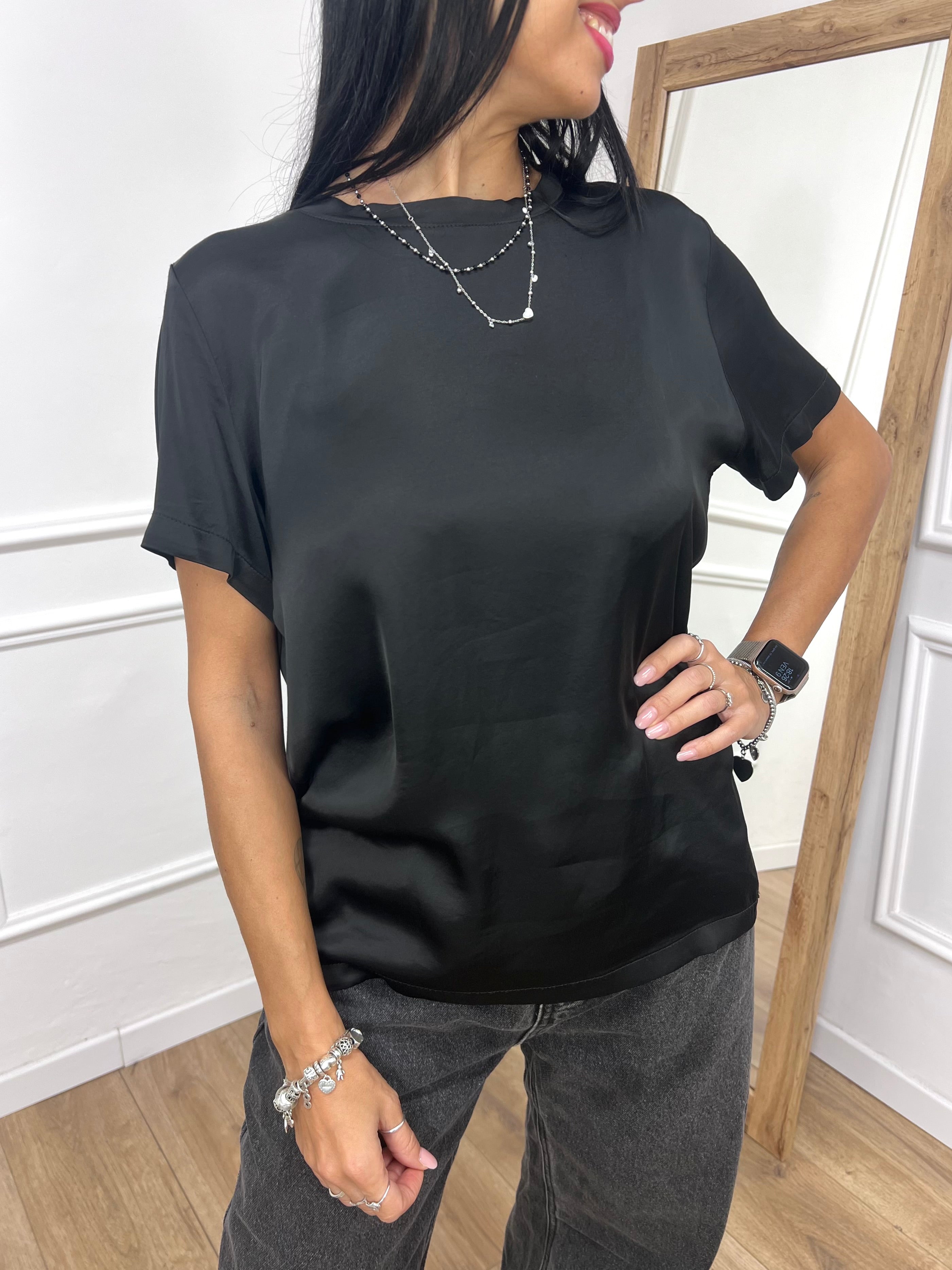T-SHIRT GIRO M/C SATIN MONICA NERO