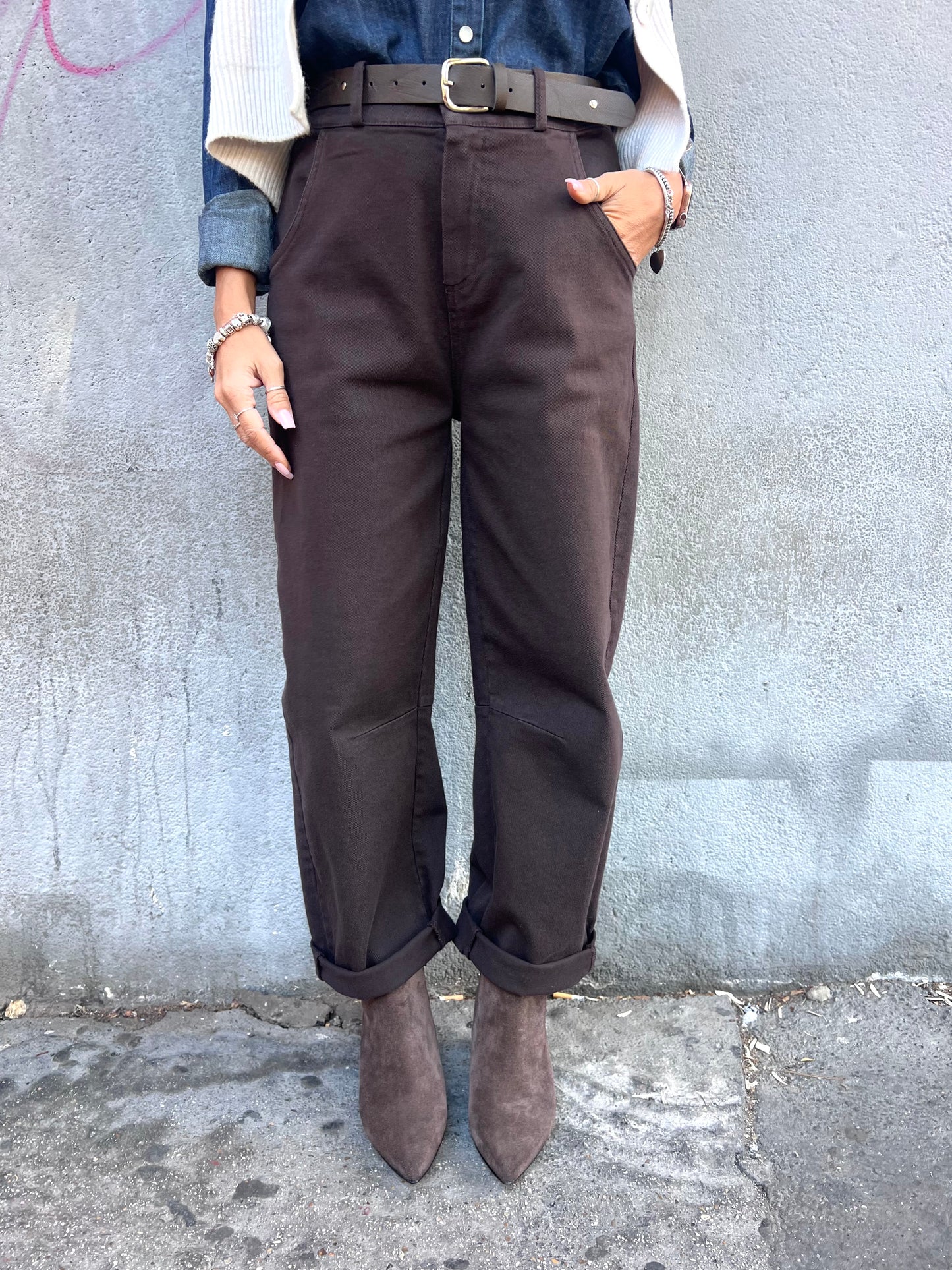 MOTEL PANTALONE BARREL CON CINTURA CIOCCOLATO